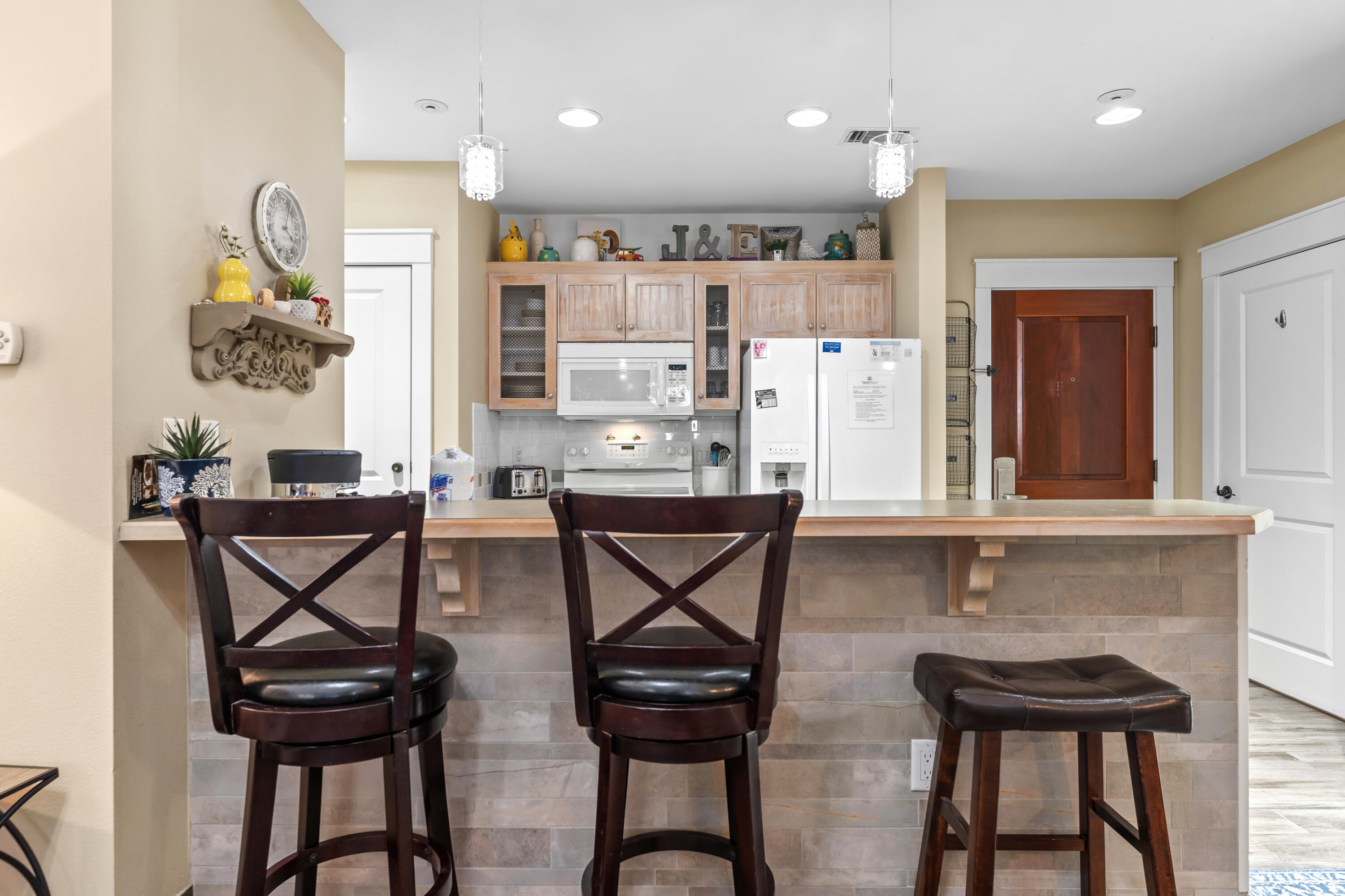 Pilot House - Residential