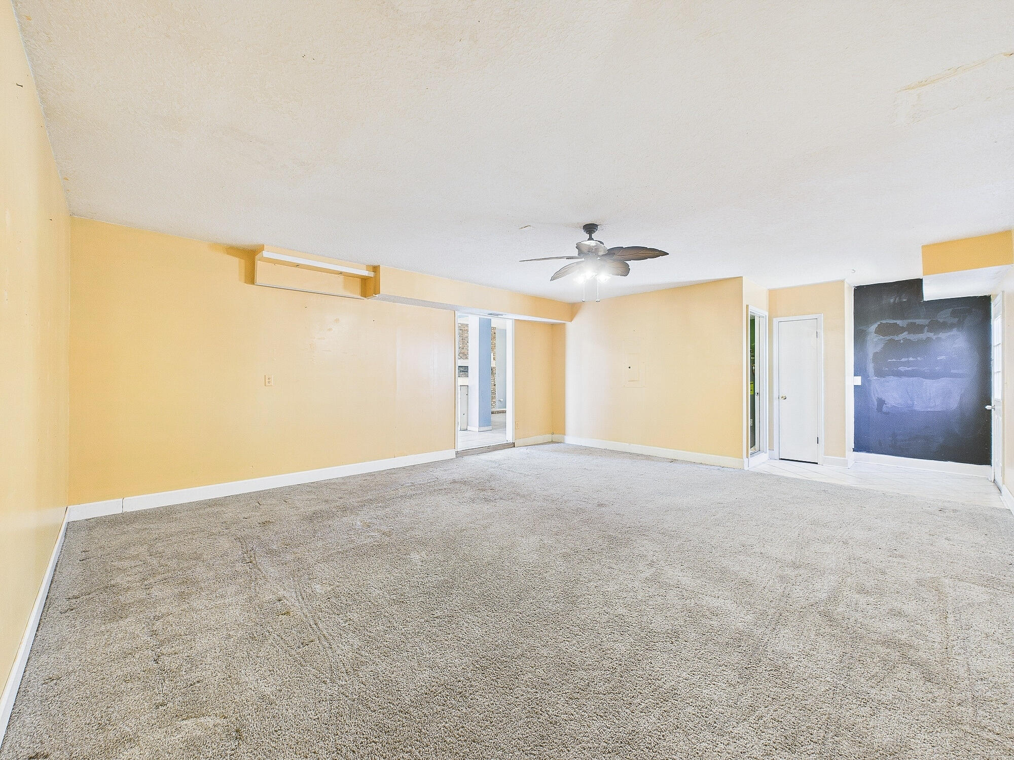 ROLLING HILLS ESTATES - Residential