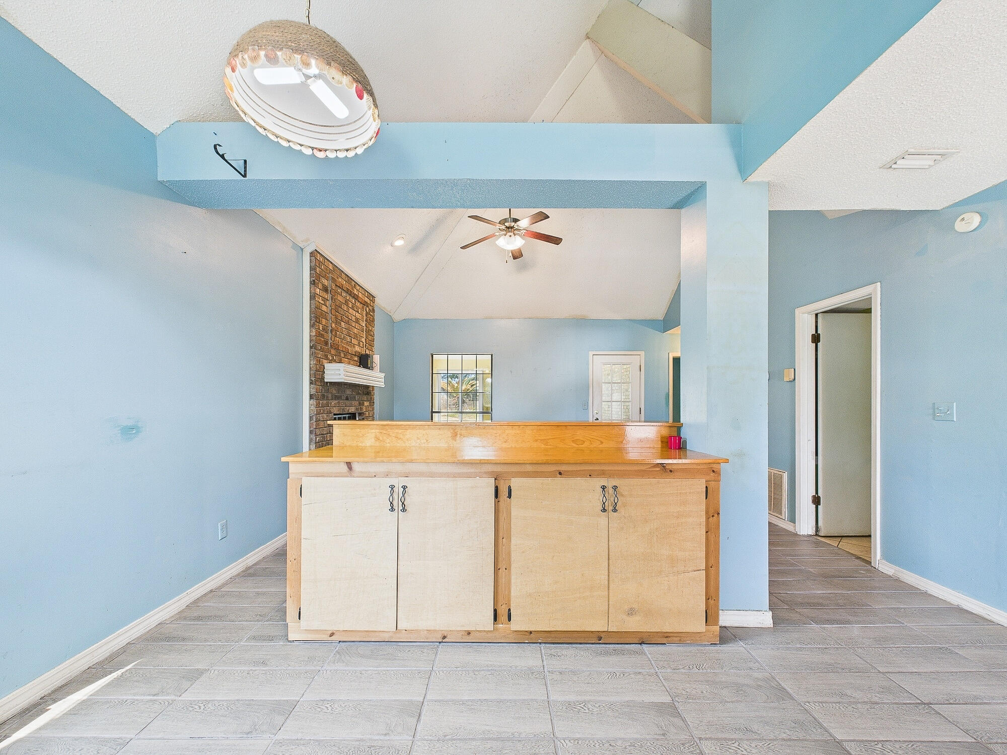 ROLLING HILLS ESTATES - Residential