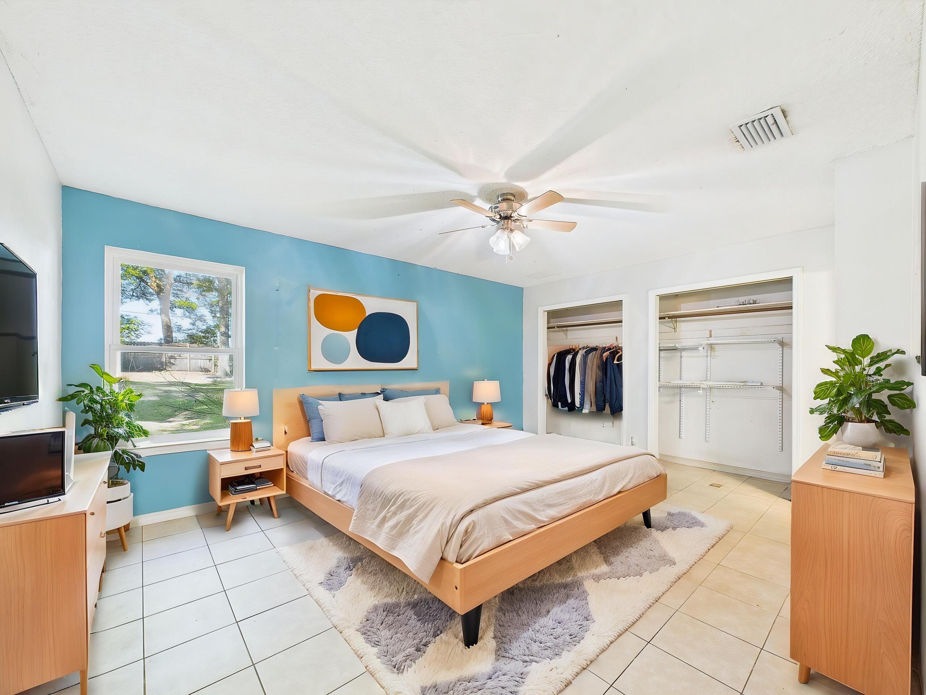 ROLLING HILLS ESTATES - Residential
