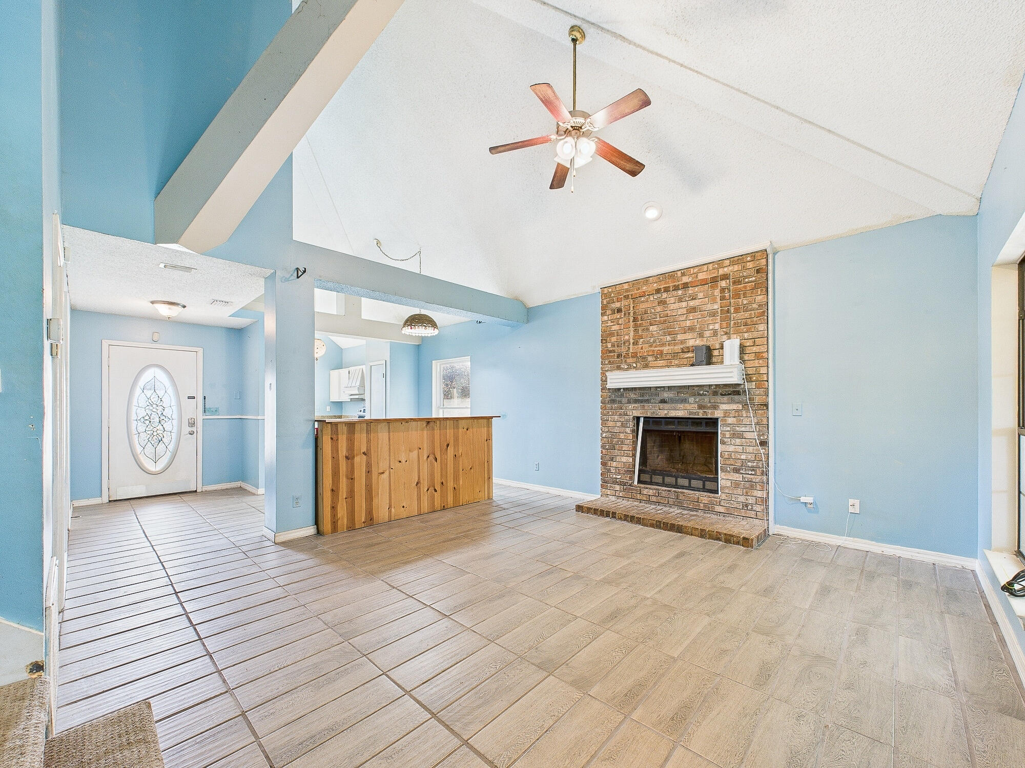 ROLLING HILLS ESTATES - Residential