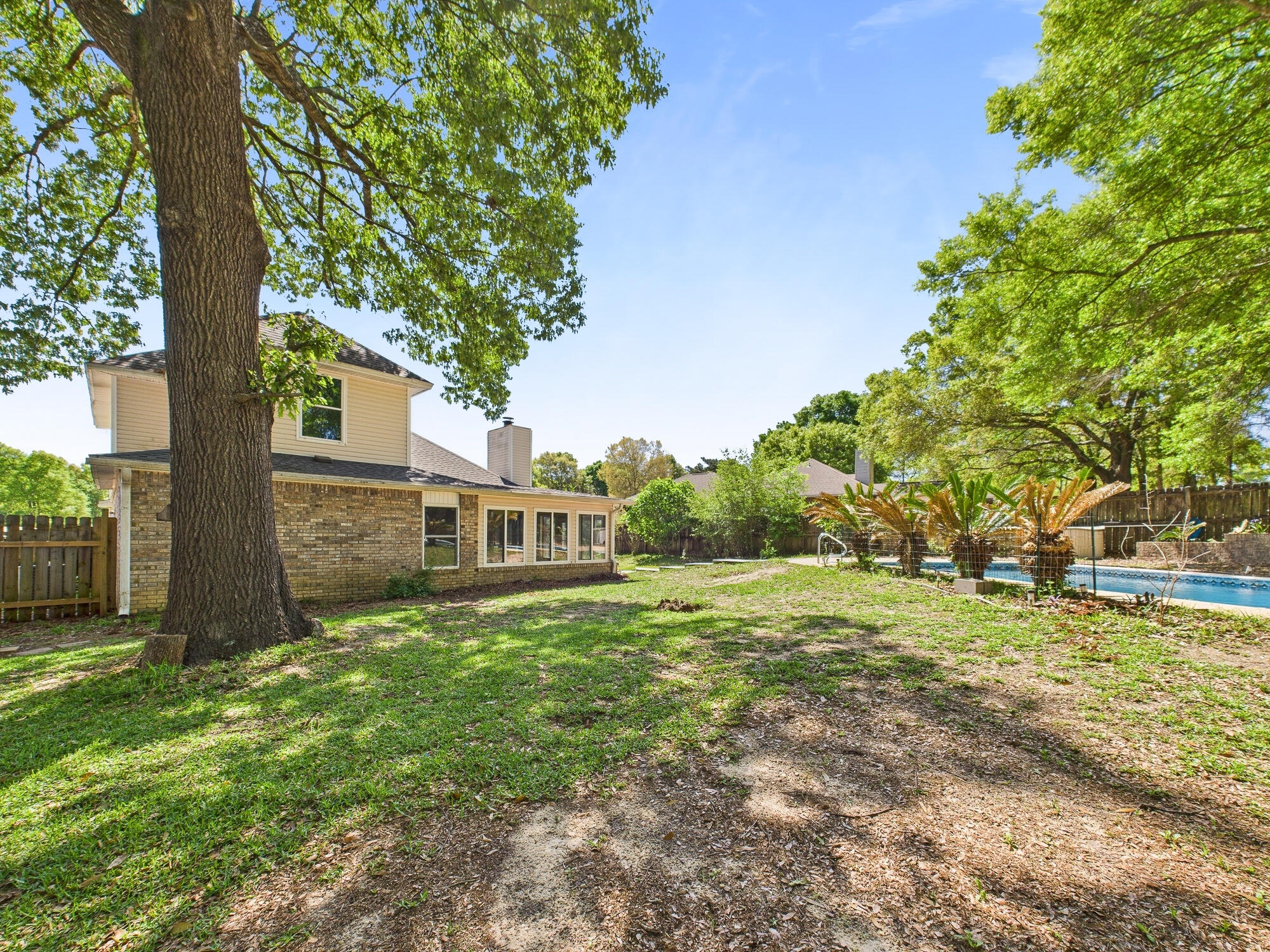 ROLLING HILLS ESTATES - Residential