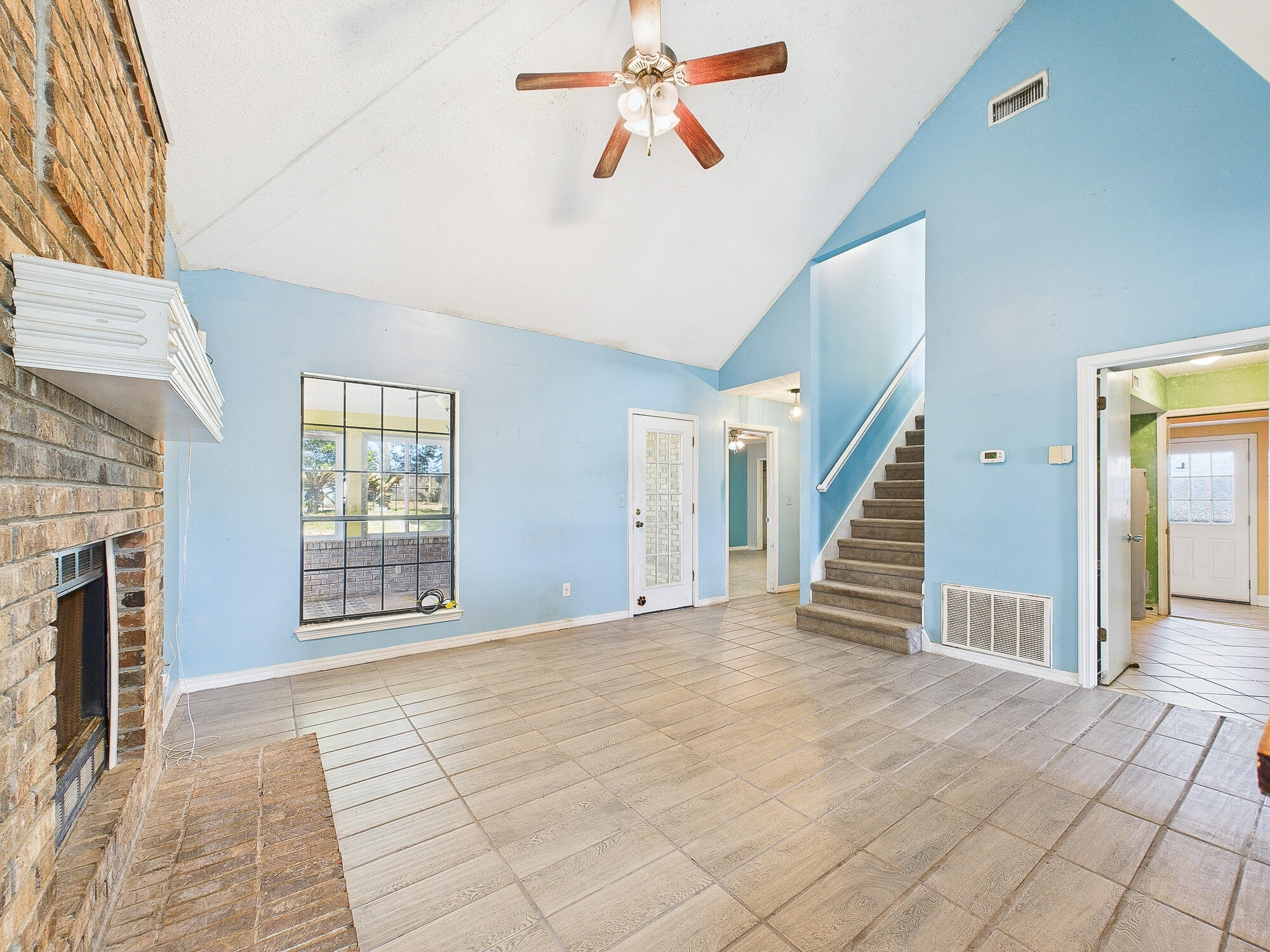 ROLLING HILLS ESTATES - Residential