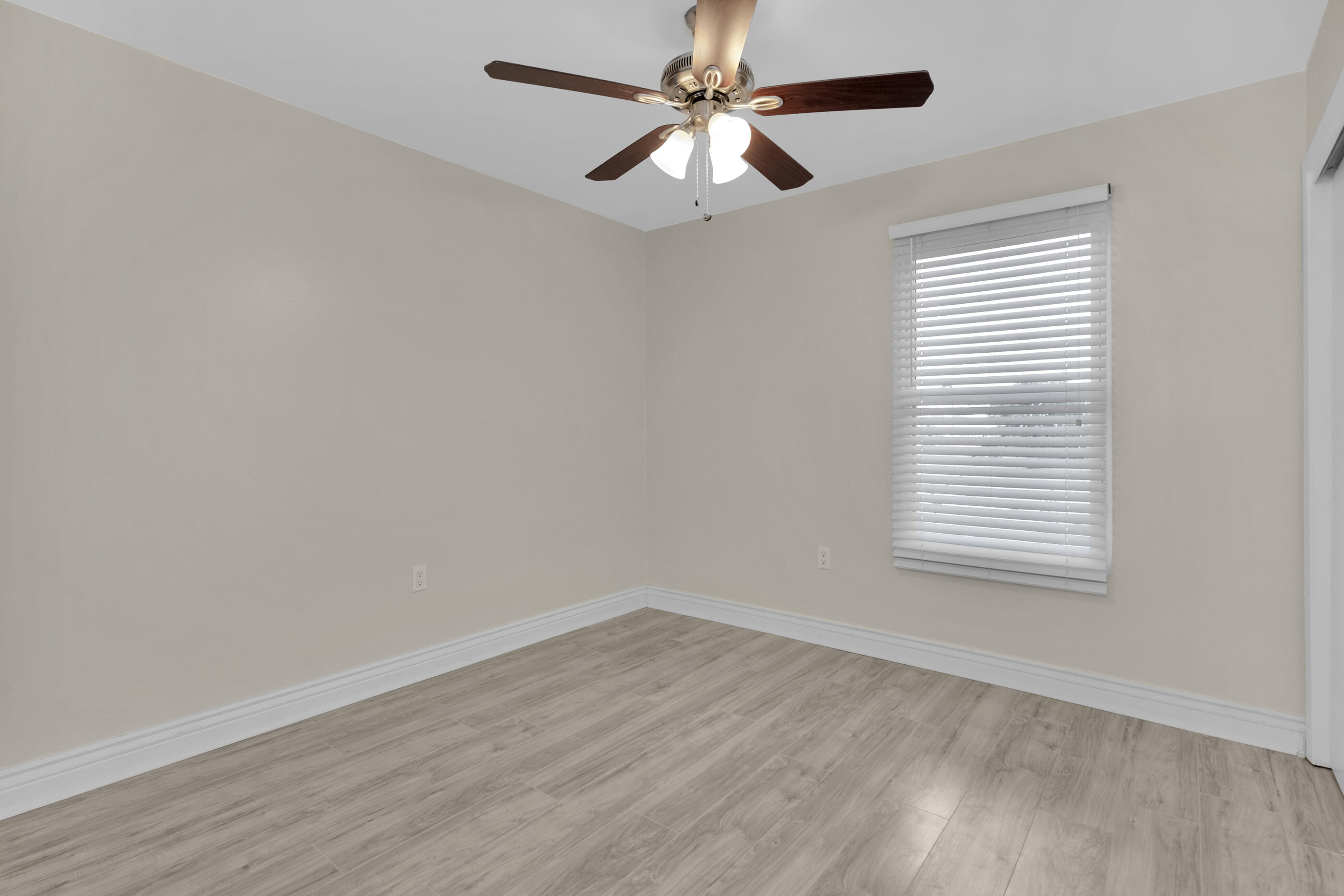 CHATEAU PRES DE LA MER - Residential