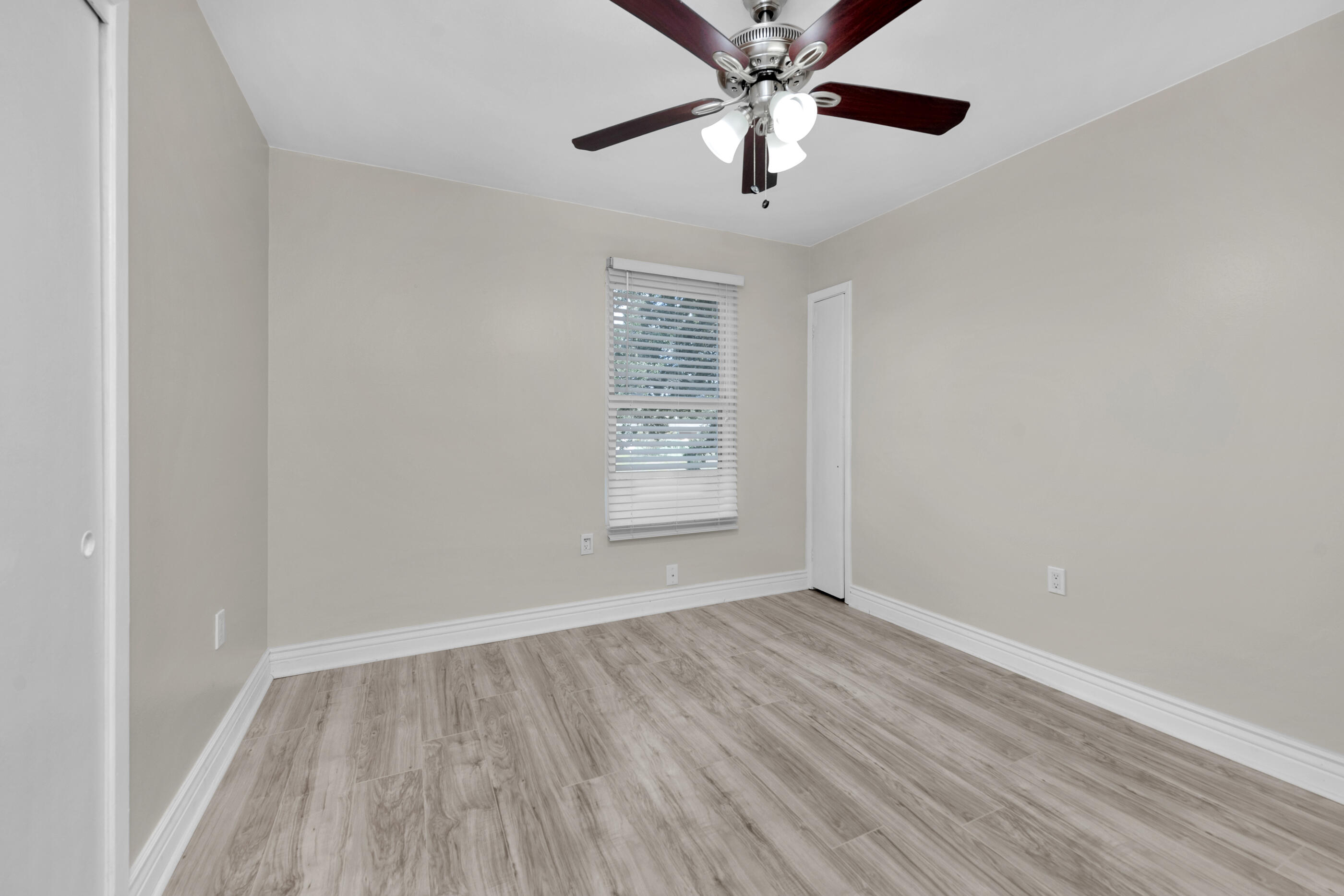 CHATEAU PRES DE LA MER - Residential