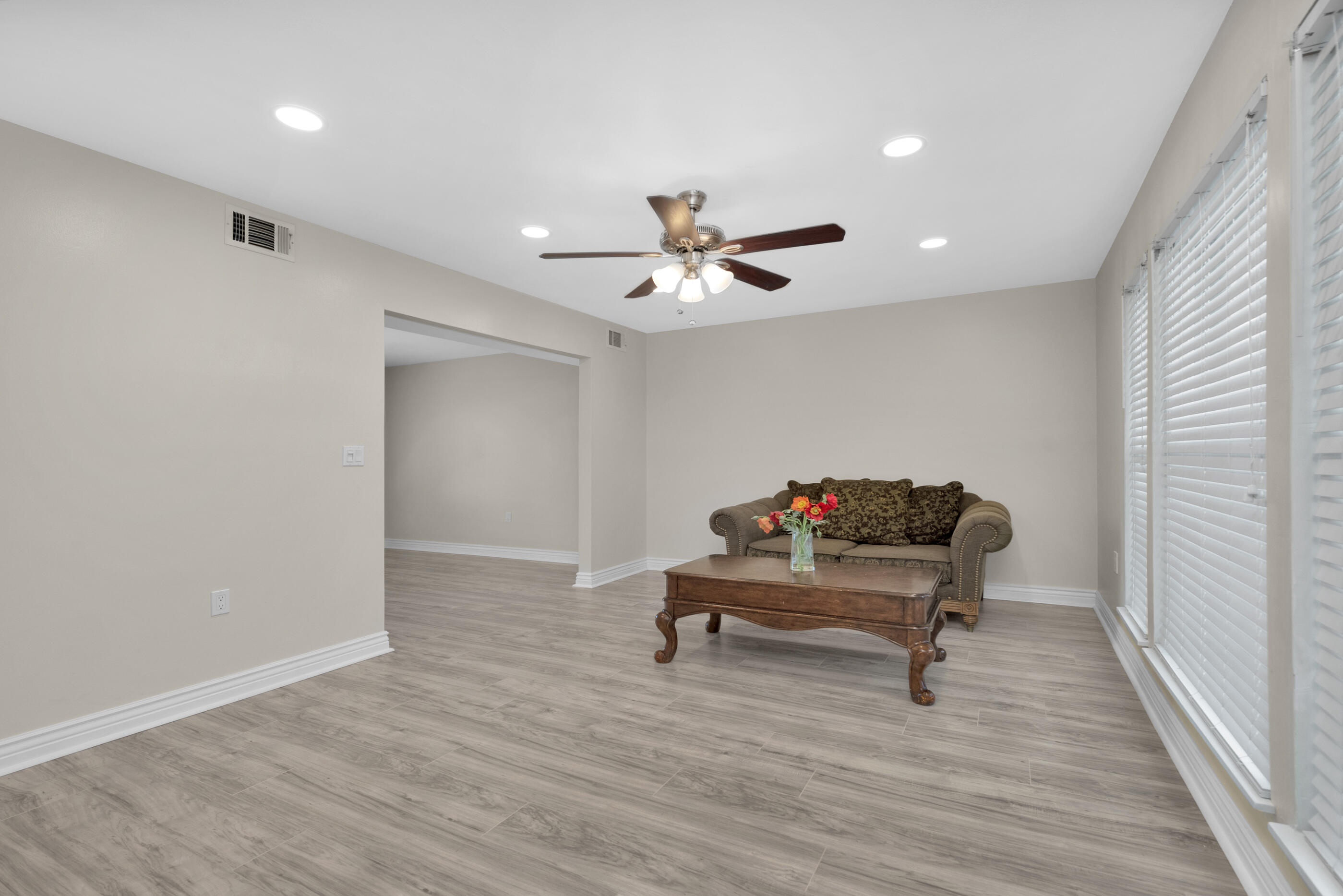 CHATEAU PRES DE LA MER - Residential