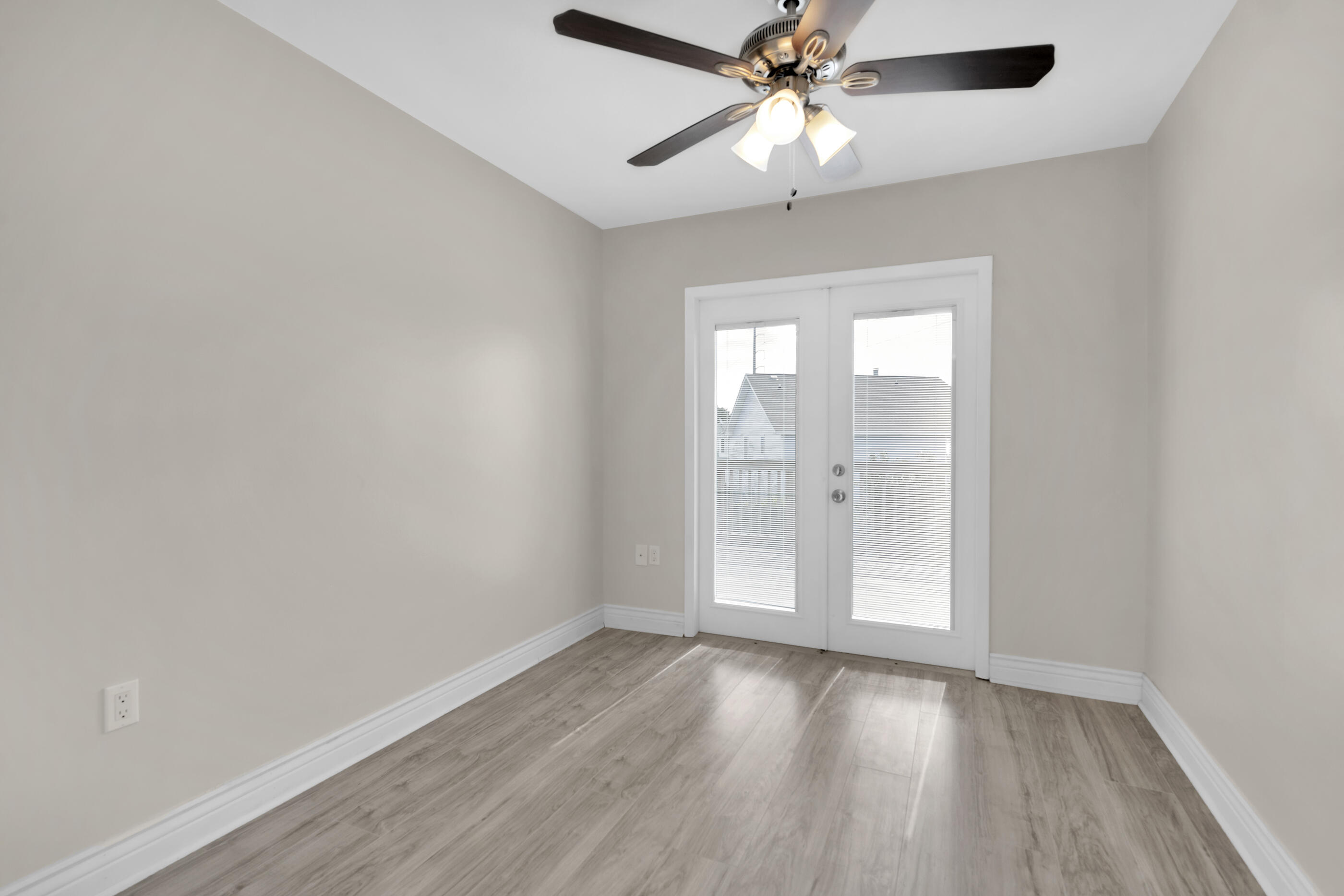 CHATEAU PRES DE LA MER - Residential