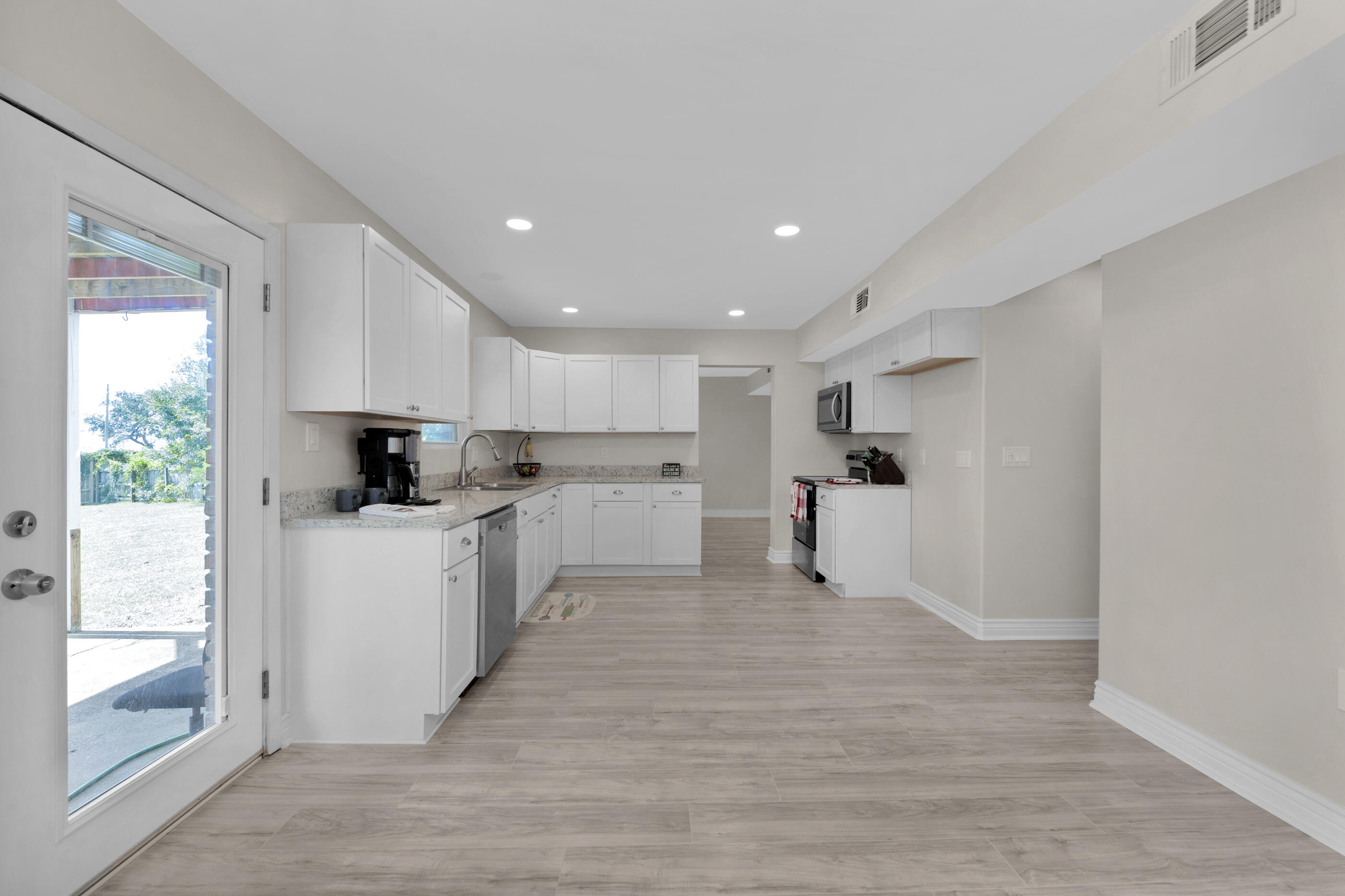 CHATEAU PRES DE LA MER - Residential