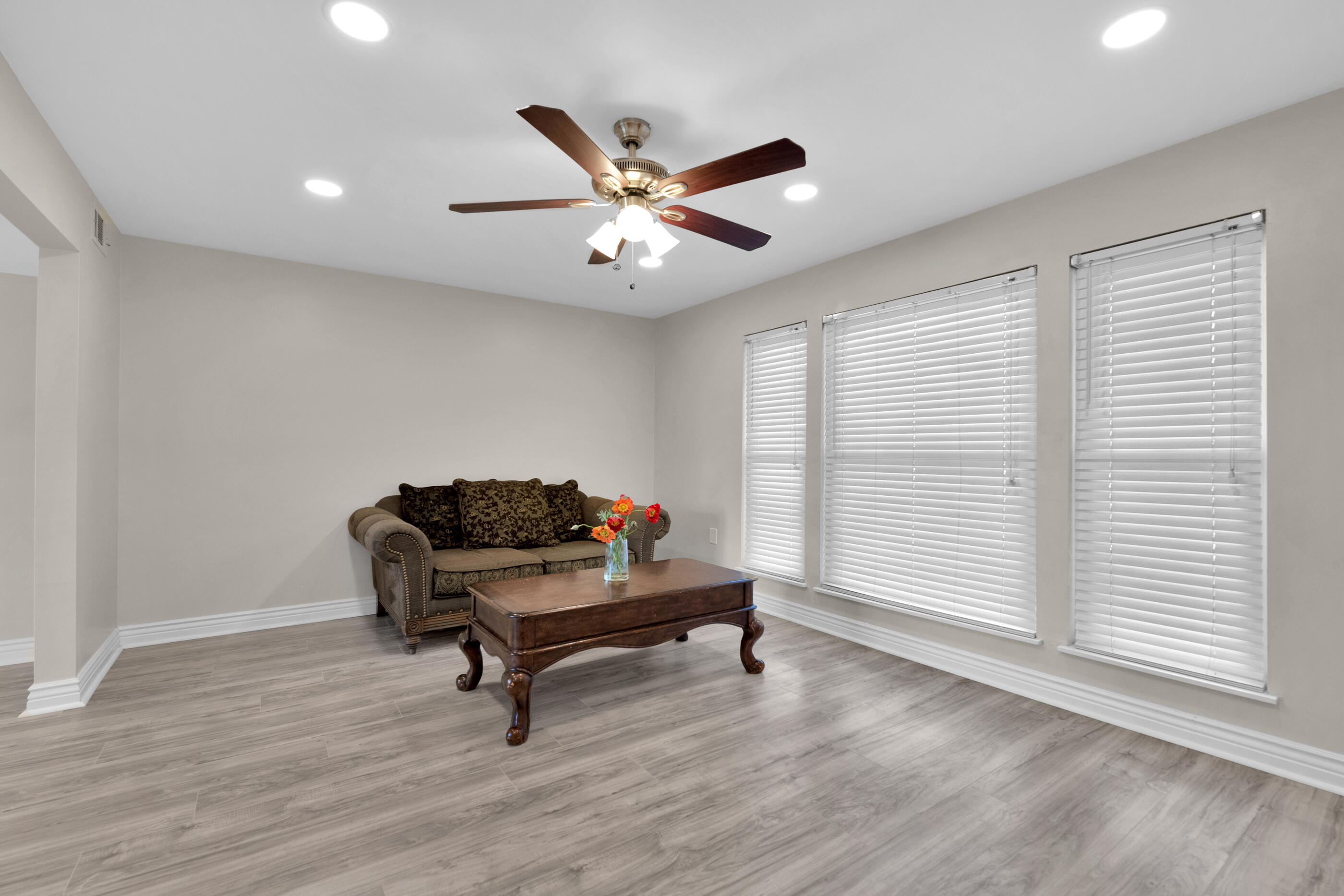 CHATEAU PRES DE LA MER - Residential