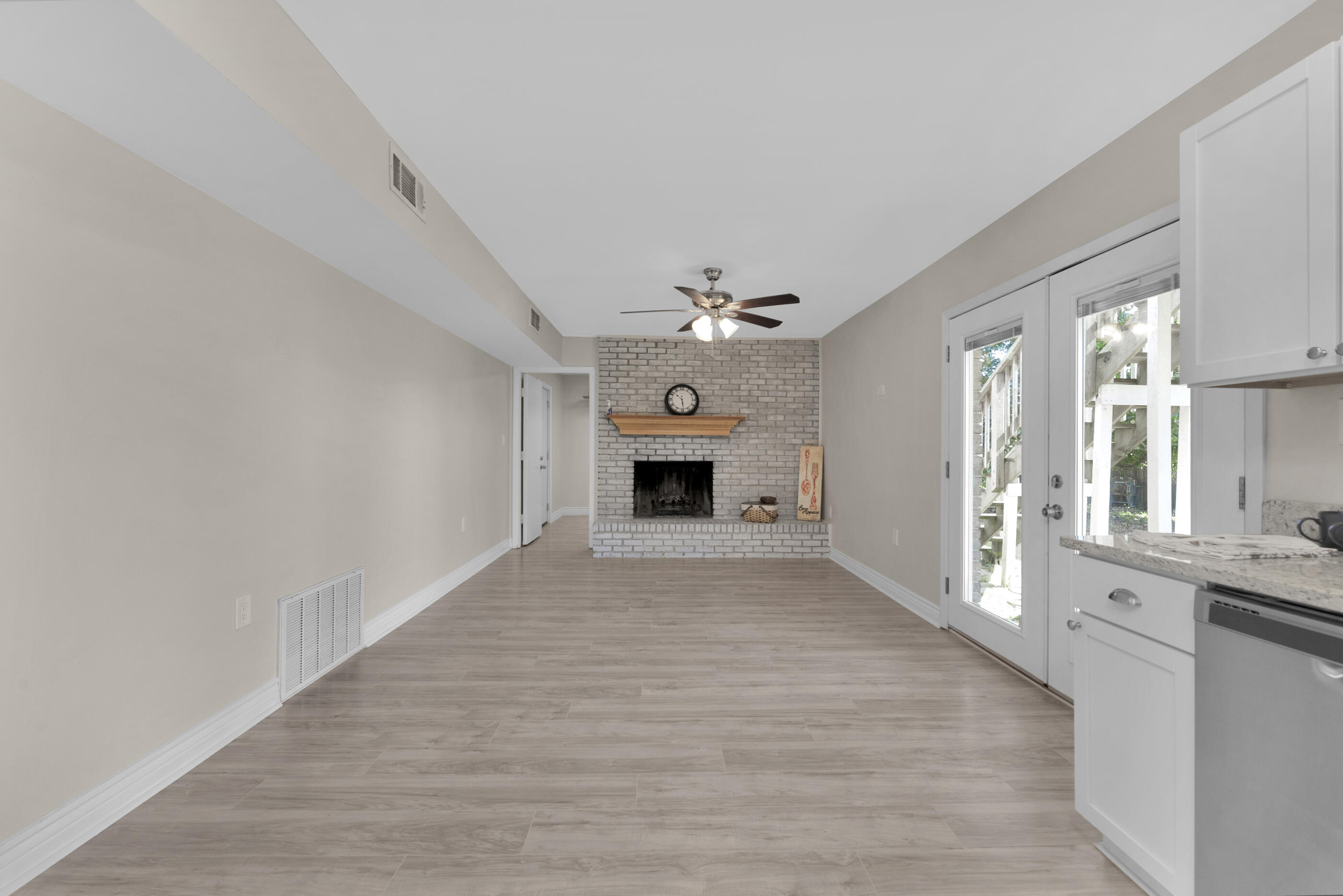 CHATEAU PRES DE LA MER - Residential