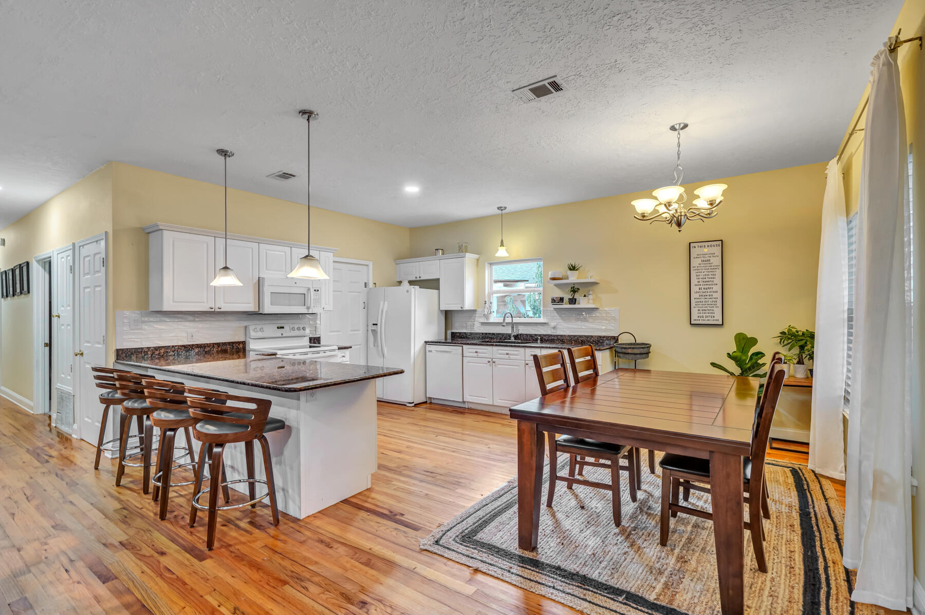 DAUGHETTES AMENDED - Residential