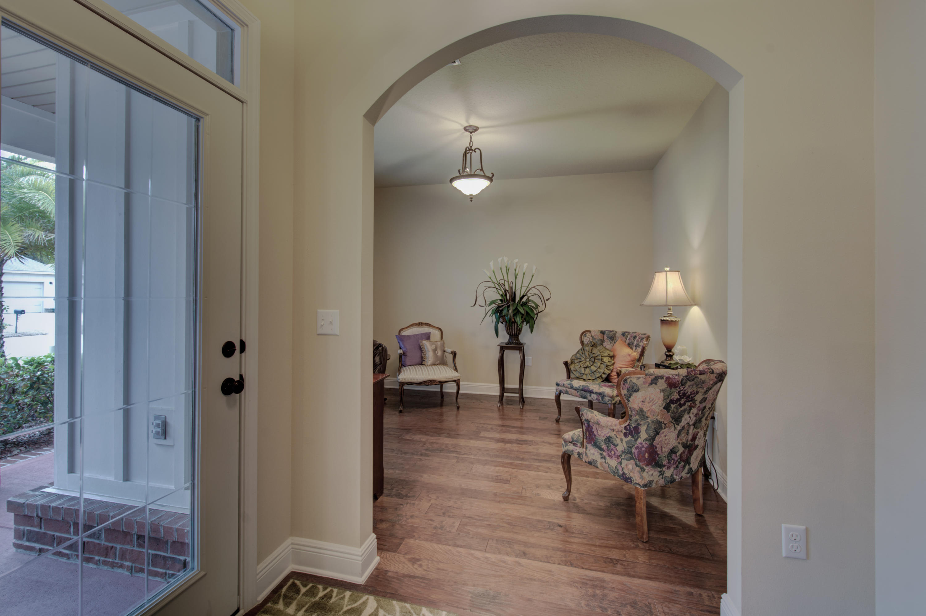 WHISPERING LAKE - Residential