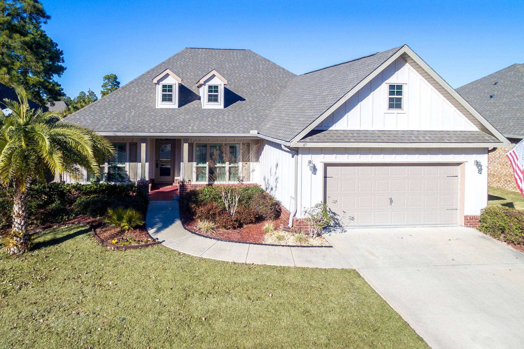 WHISPERING LAKE - Residential