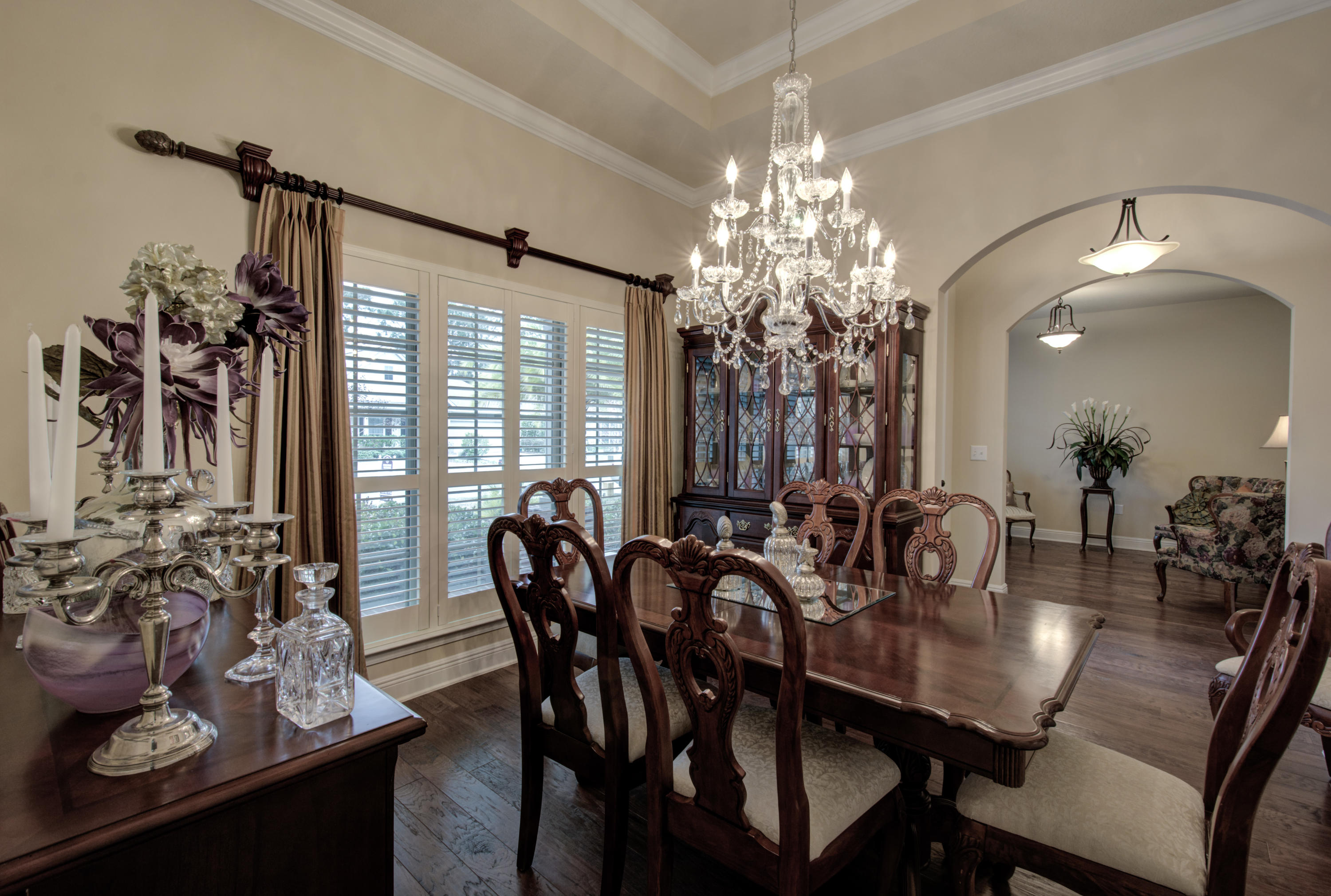 WHISPERING LAKE - Residential