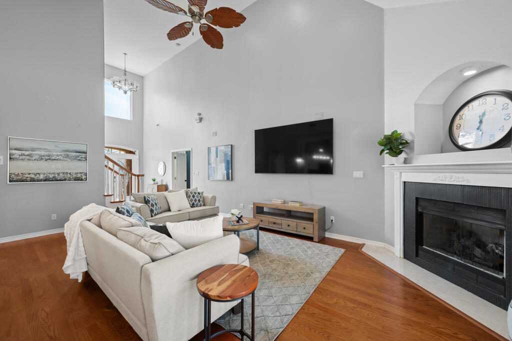BRIDGEPORT COLONY - Residential
