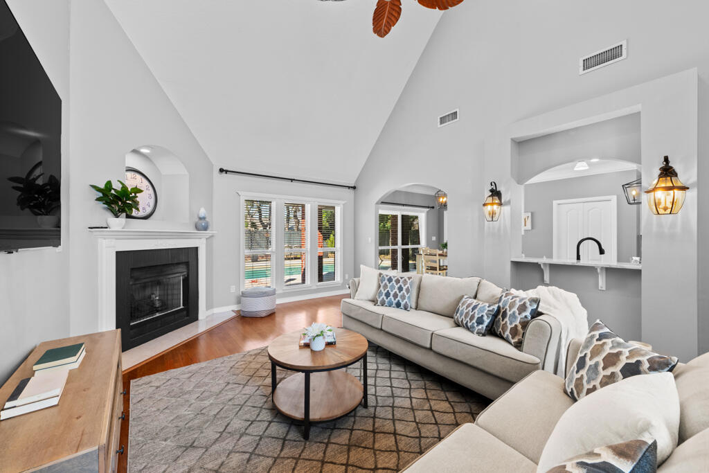 BRIDGEPORT COLONY - Residential