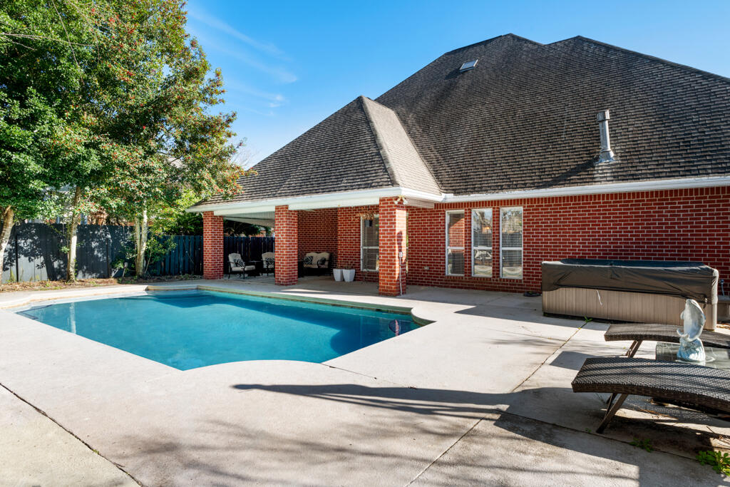 BRIDGEPORT COLONY - Residential