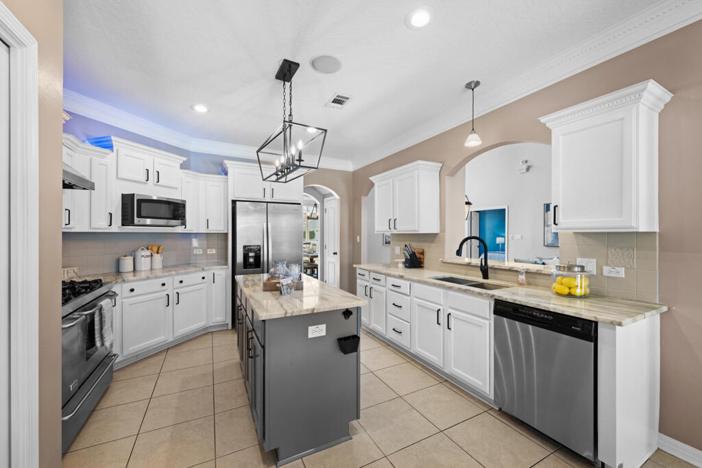 BRIDGEPORT COLONY - Residential