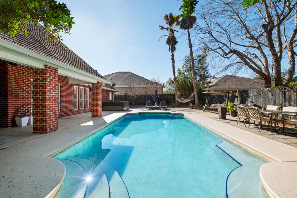 BRIDGEPORT COLONY - Residential