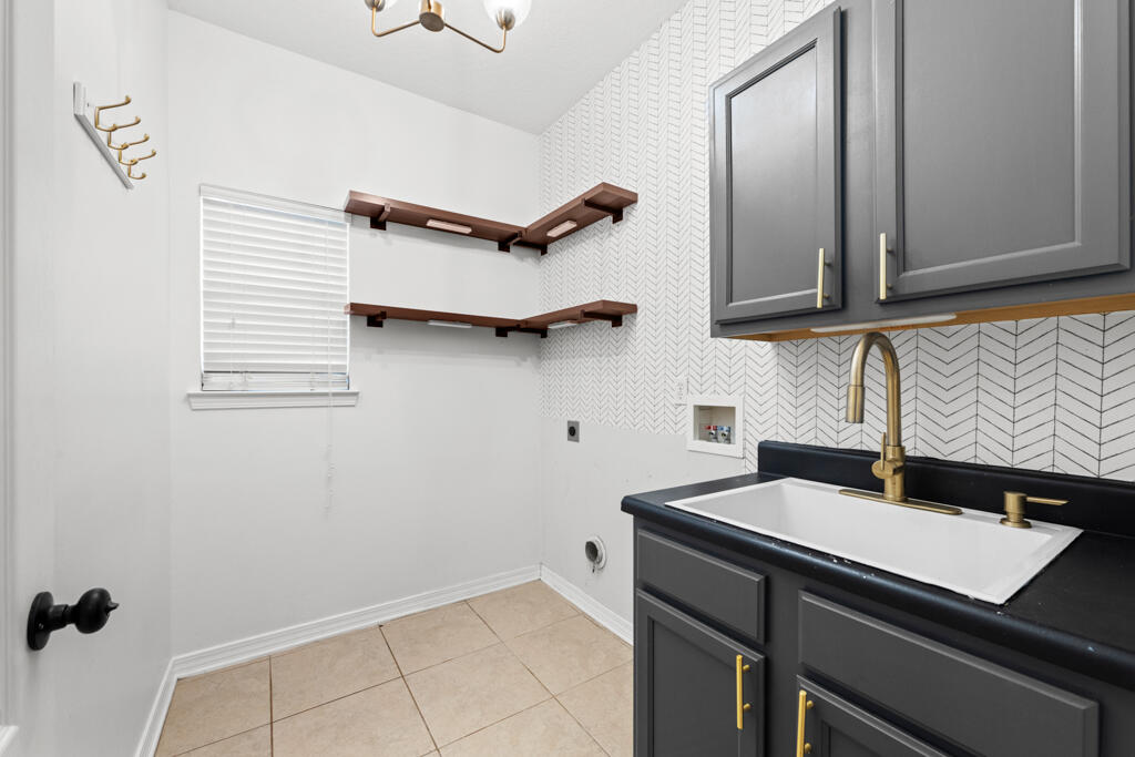 BRIDGEPORT COLONY - Residential