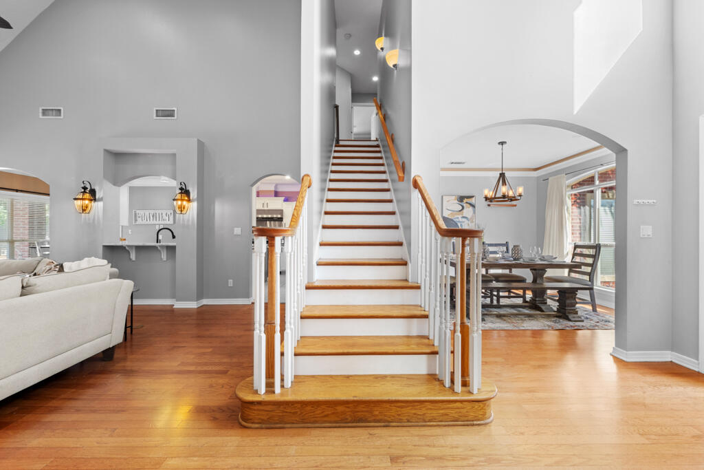 BRIDGEPORT COLONY - Residential
