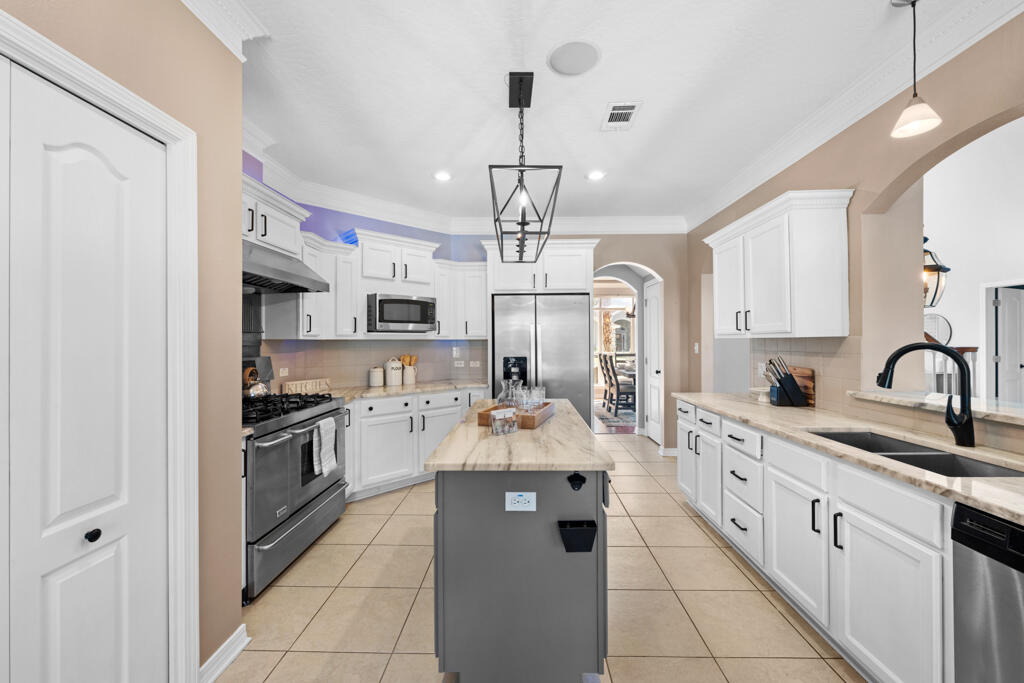 BRIDGEPORT COLONY - Residential