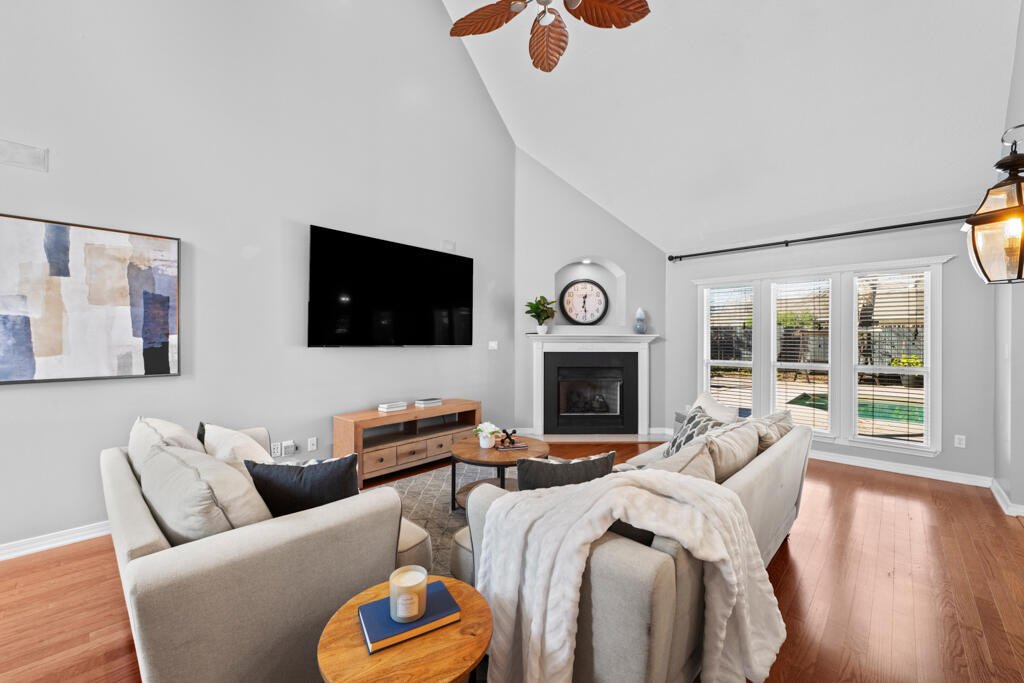 BRIDGEPORT COLONY - Residential