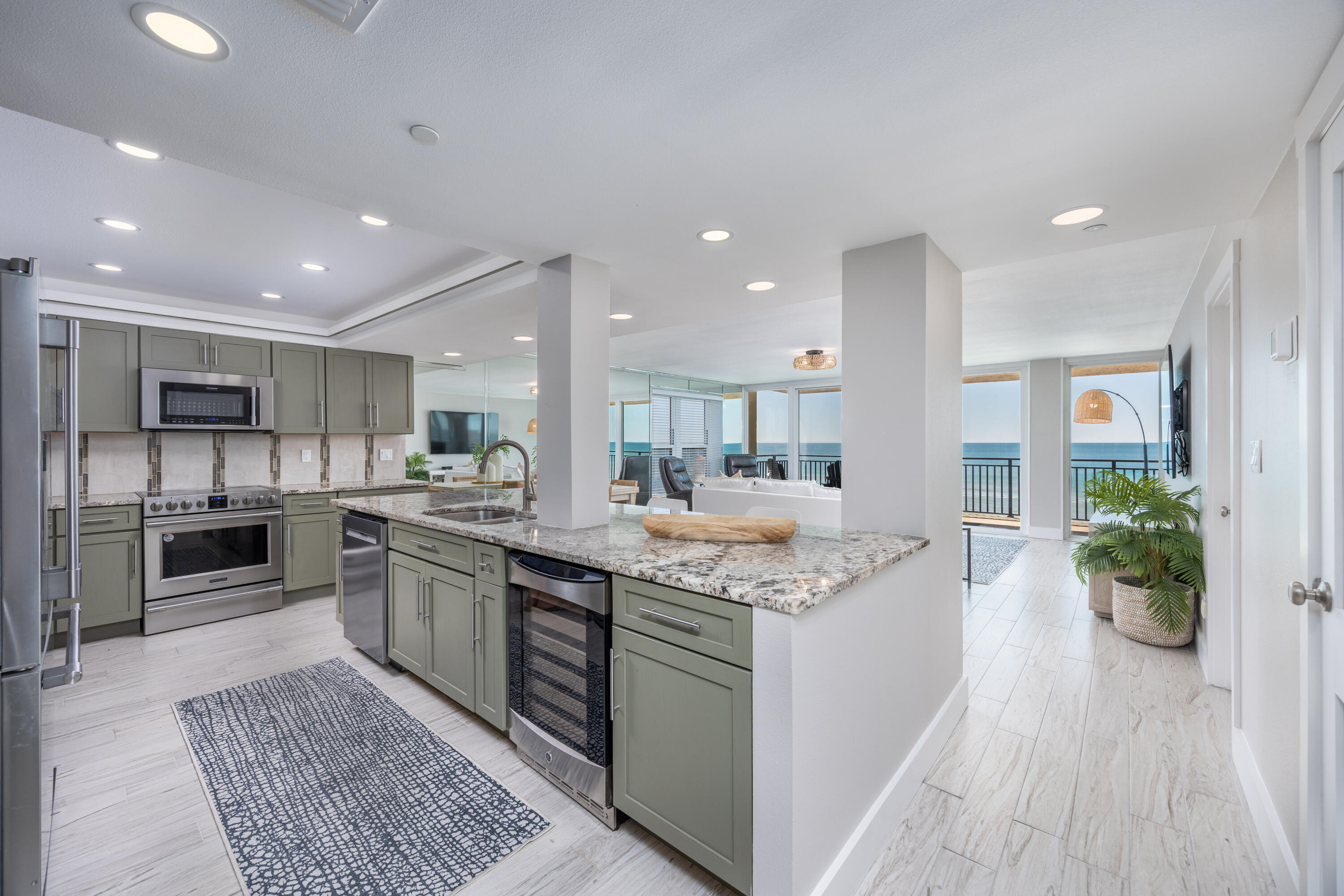 BREAKERS OF FWB PH 1 - Residential