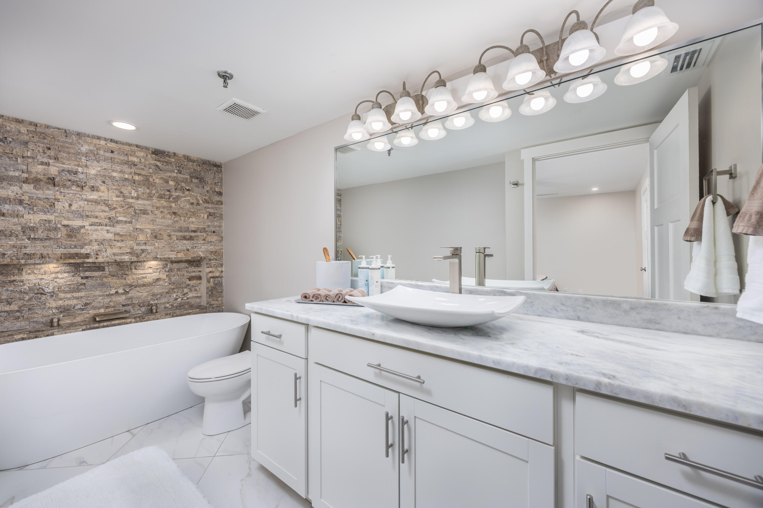BREAKERS OF FWB PH 1 - Residential