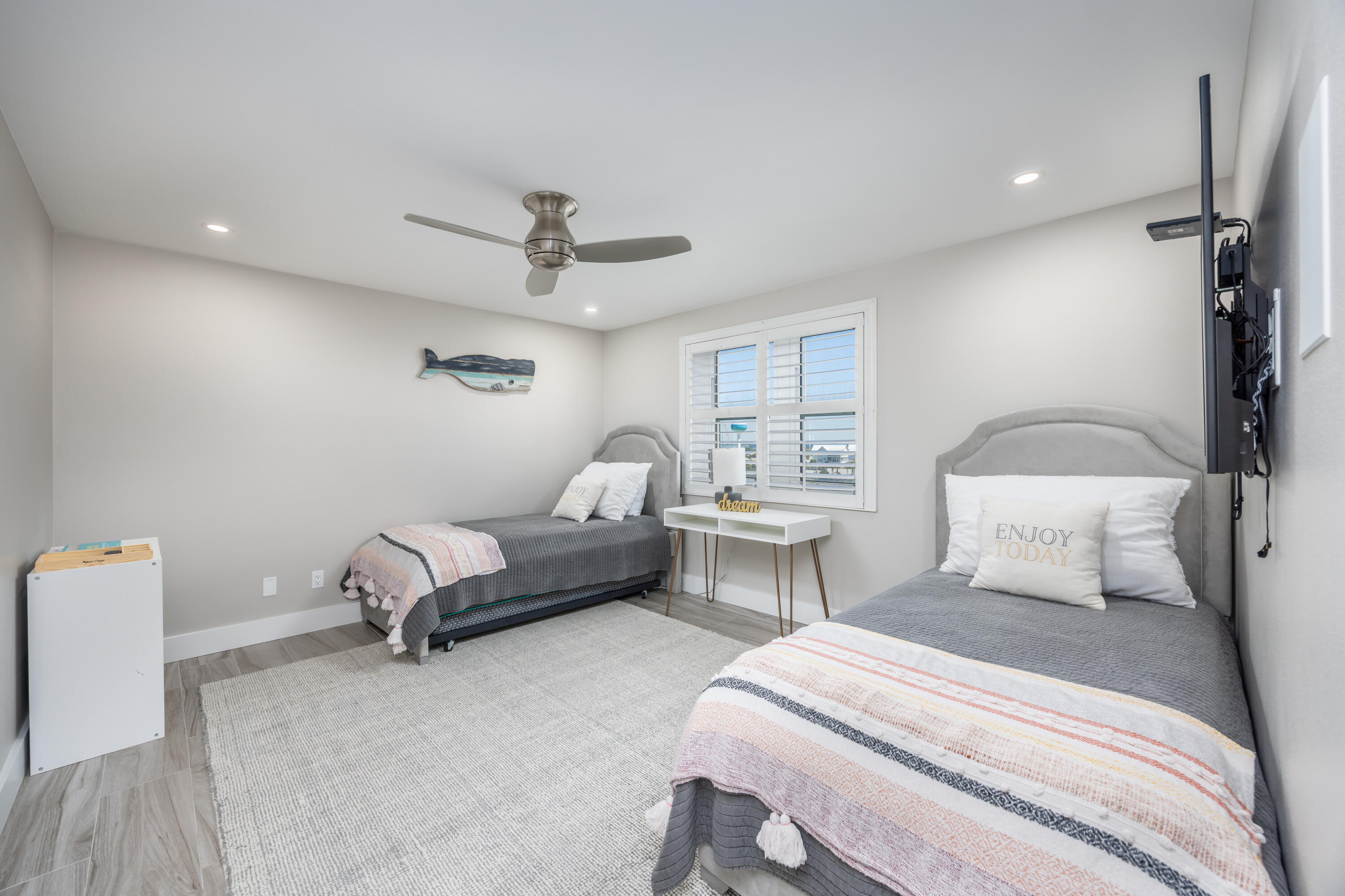 BREAKERS OF FWB PH 1 - Residential