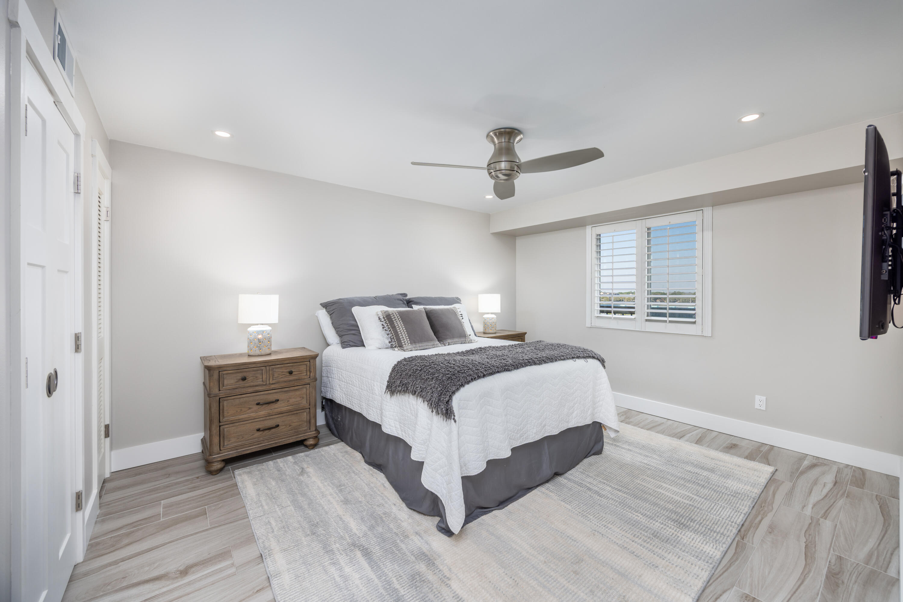 BREAKERS OF FWB PH 1 - Residential