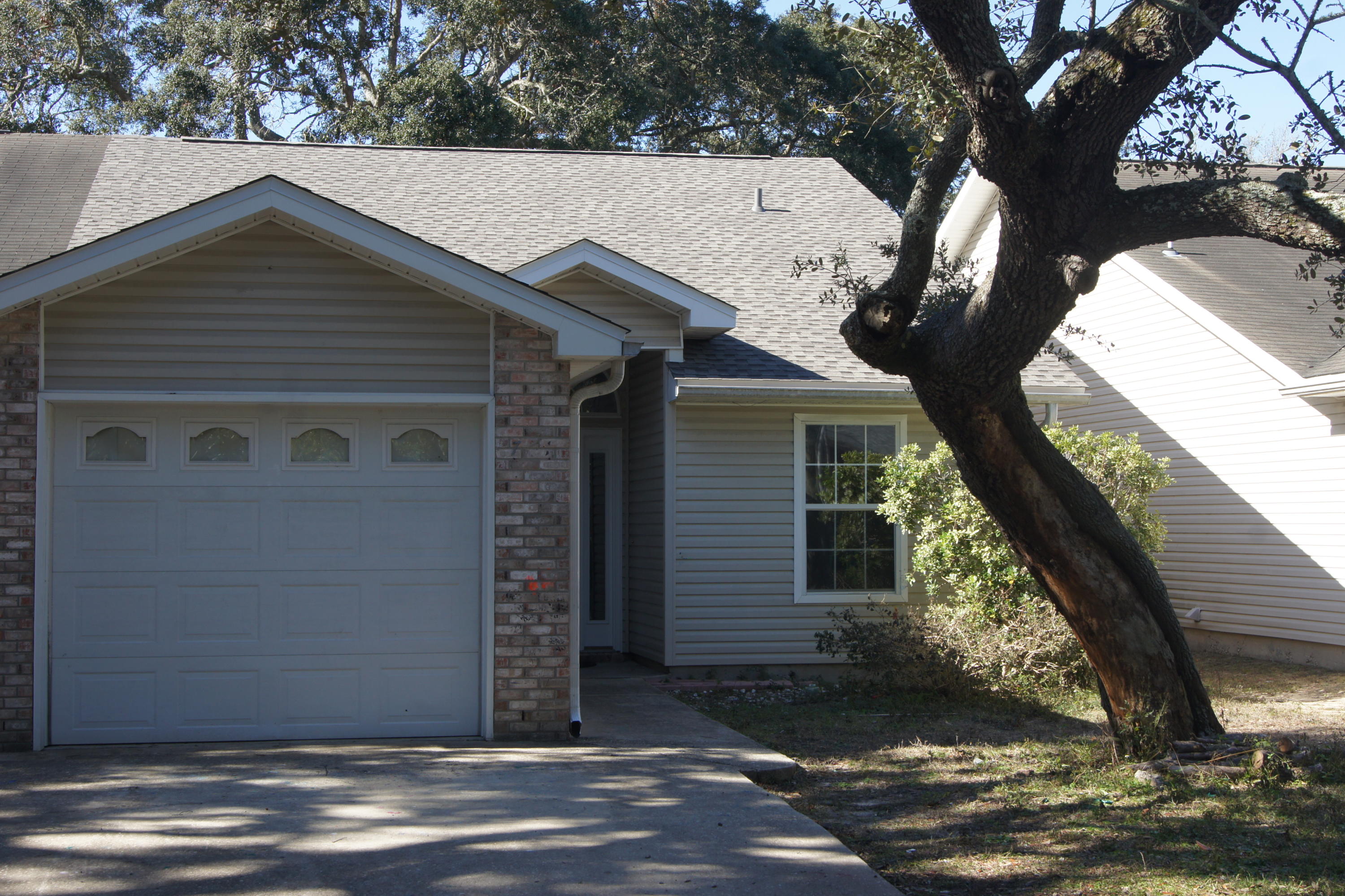 SHANYN TAYLOR OAKS - Residential