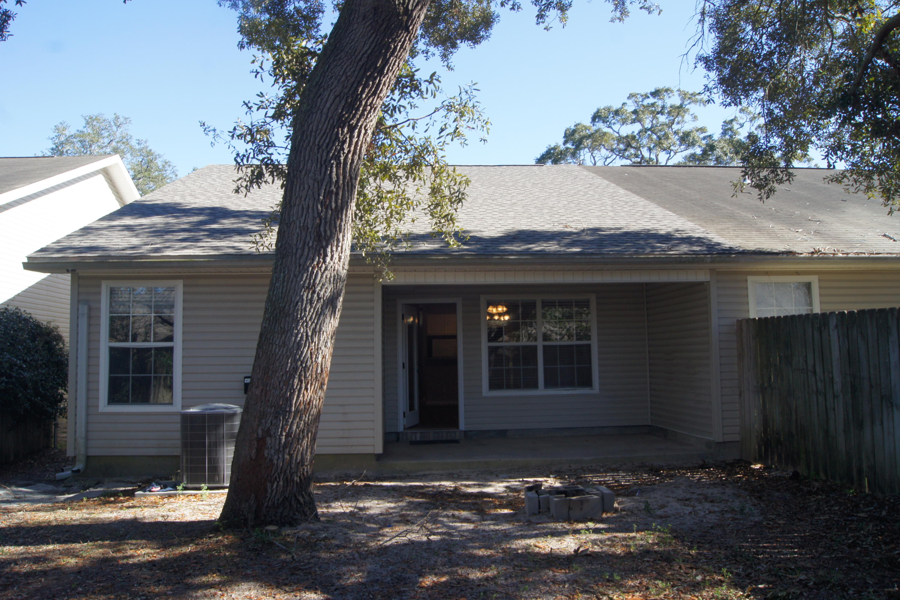 SHANYN TAYLOR OAKS - Residential