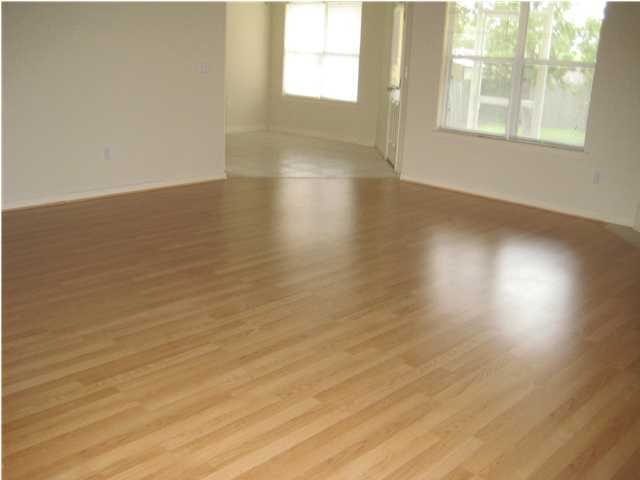 RIVERCHASE S/D PH 2 - Residential Lease