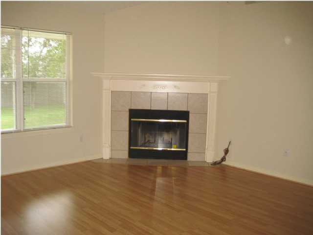 RIVERCHASE S/D PH 2 - Residential Lease