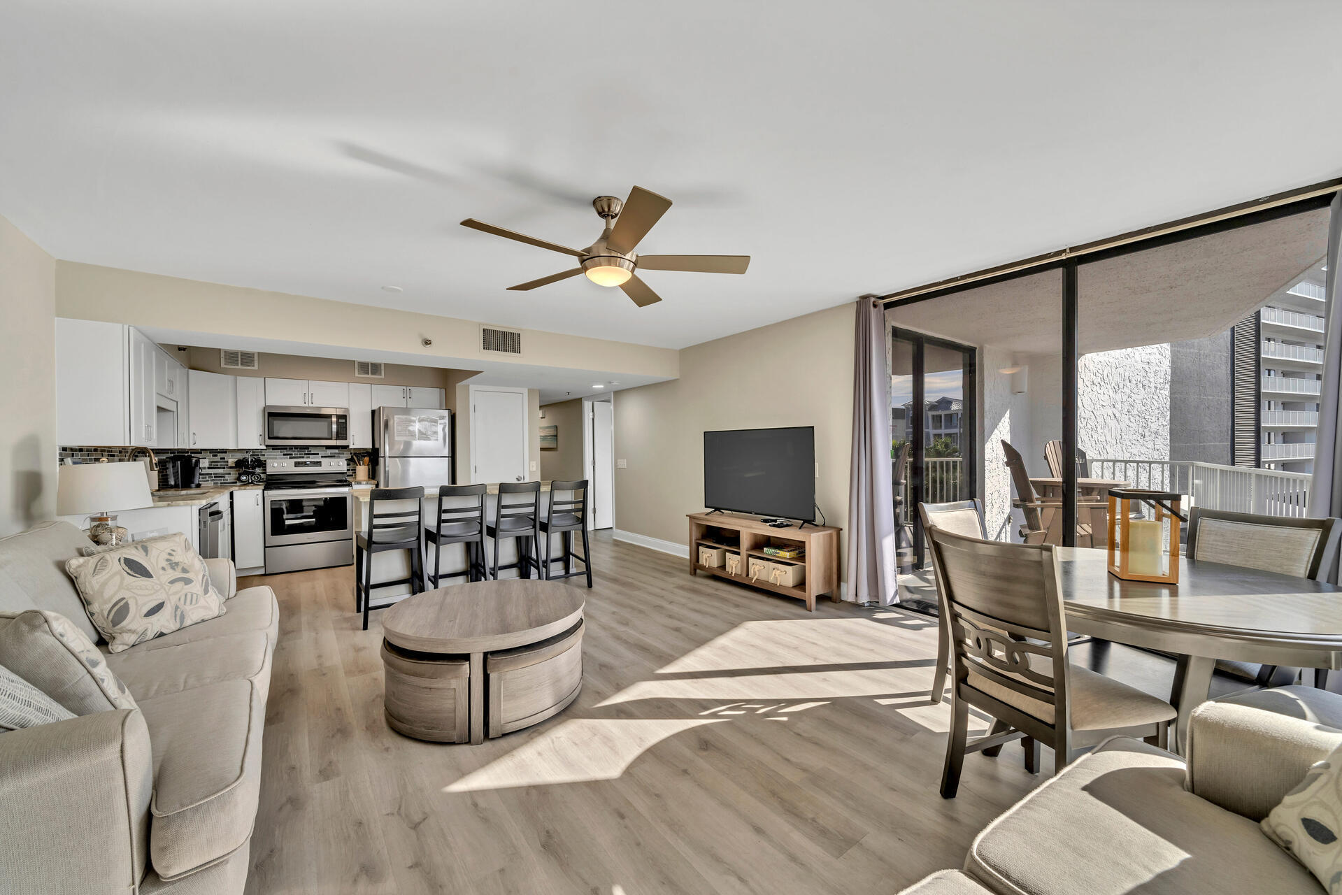 MAINSAIL CONDO PH 4 - Residential