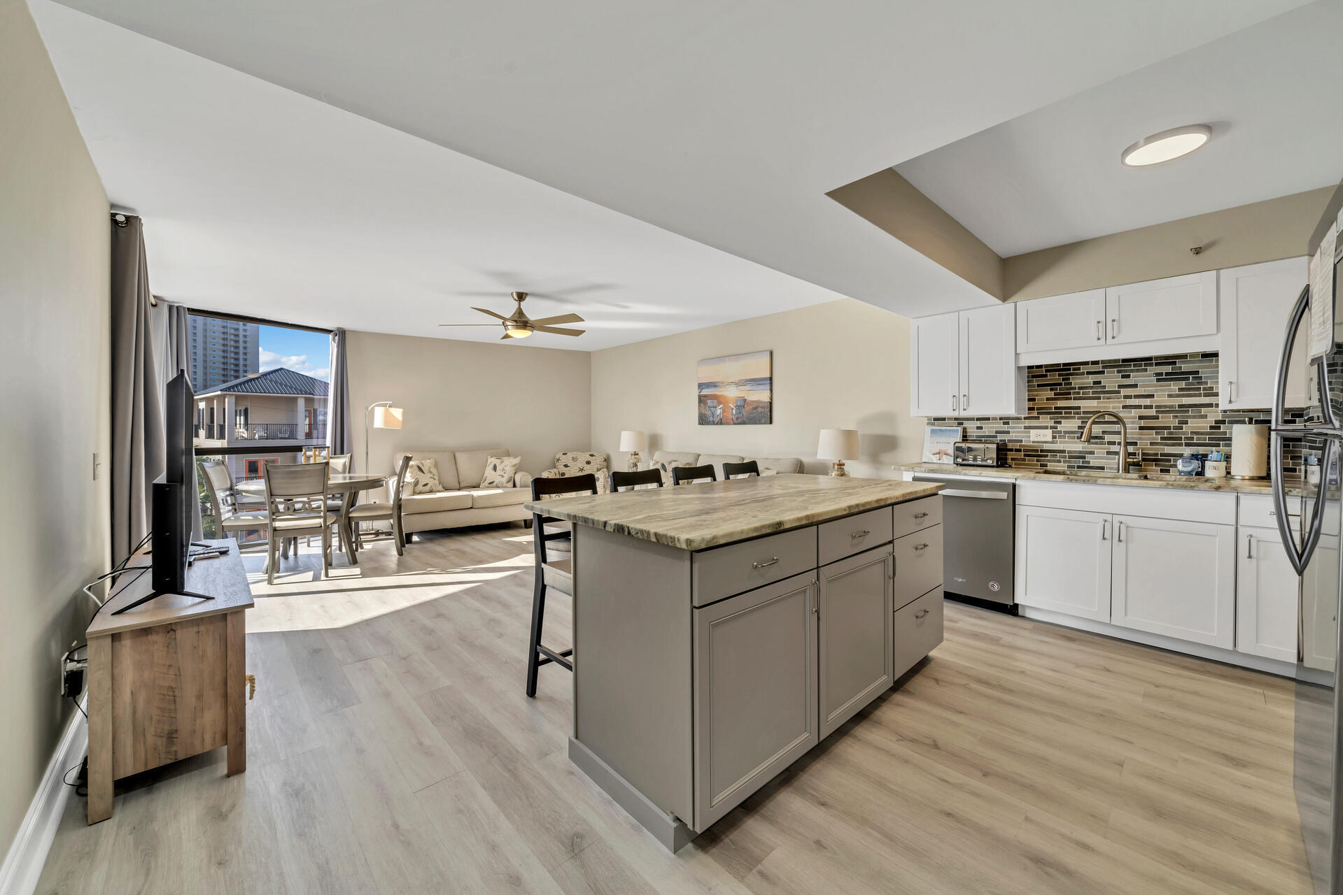 MAINSAIL CONDO PH 4 - Residential