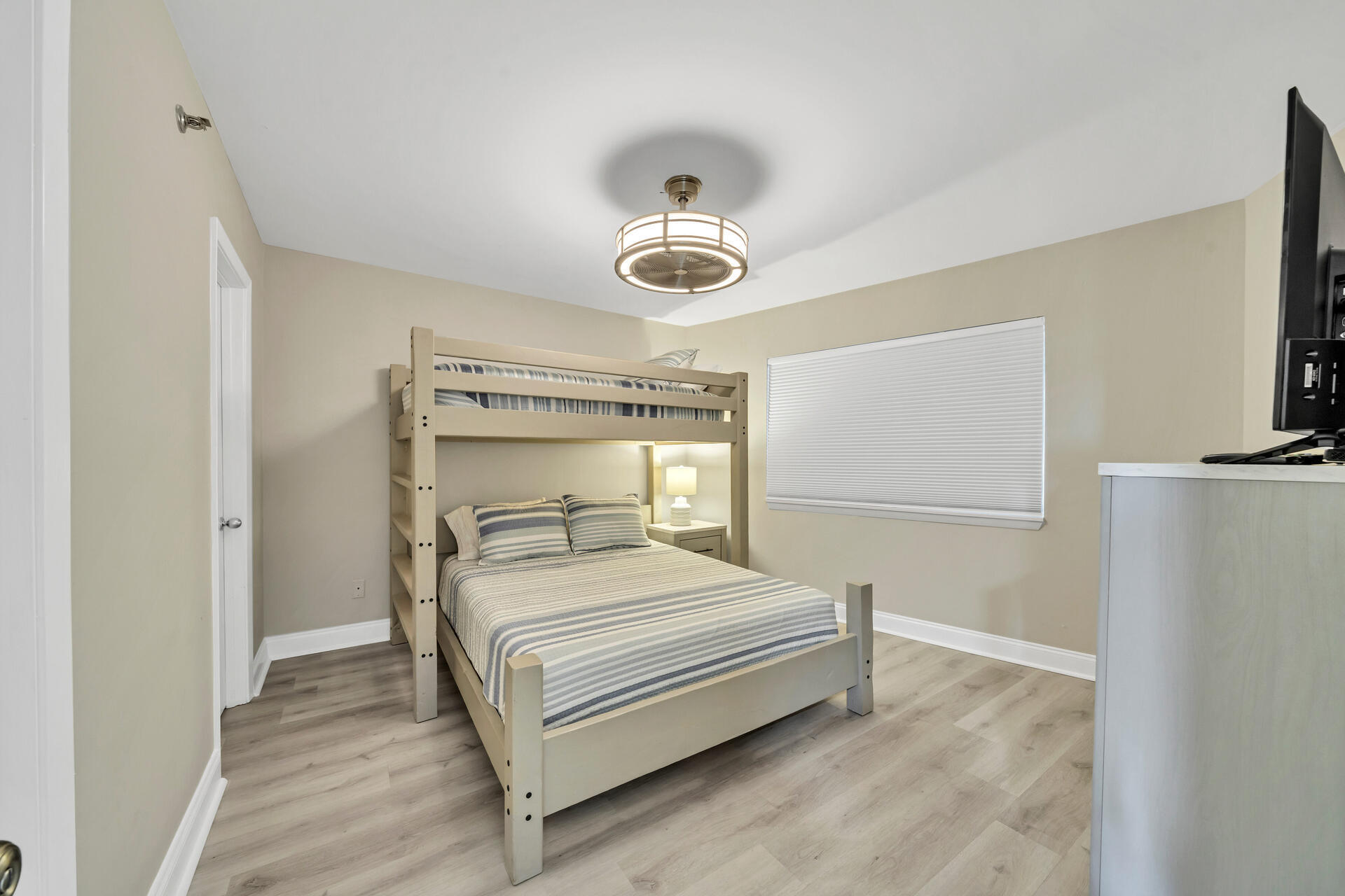 MAINSAIL CONDO PH 4 - Residential