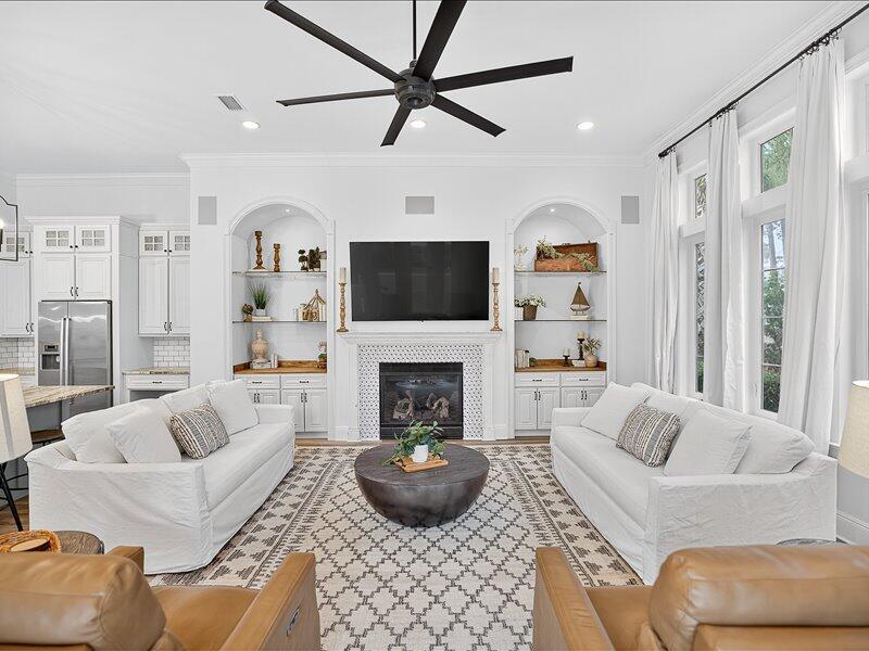 BURNT PINE - Residential Lease