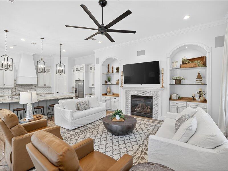 BURNT PINE - Residential Lease