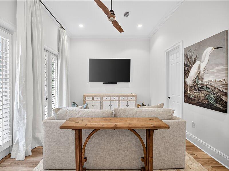 BURNT PINE - Residential Lease