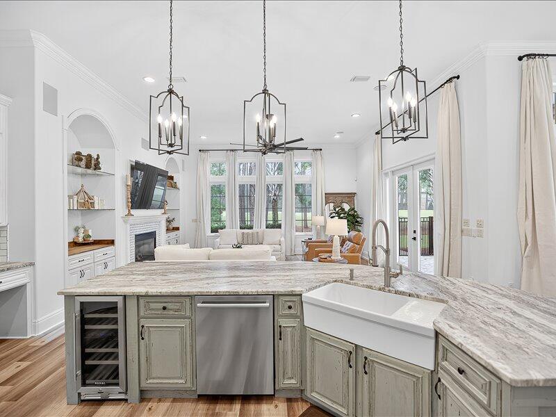 BURNT PINE - Residential Lease