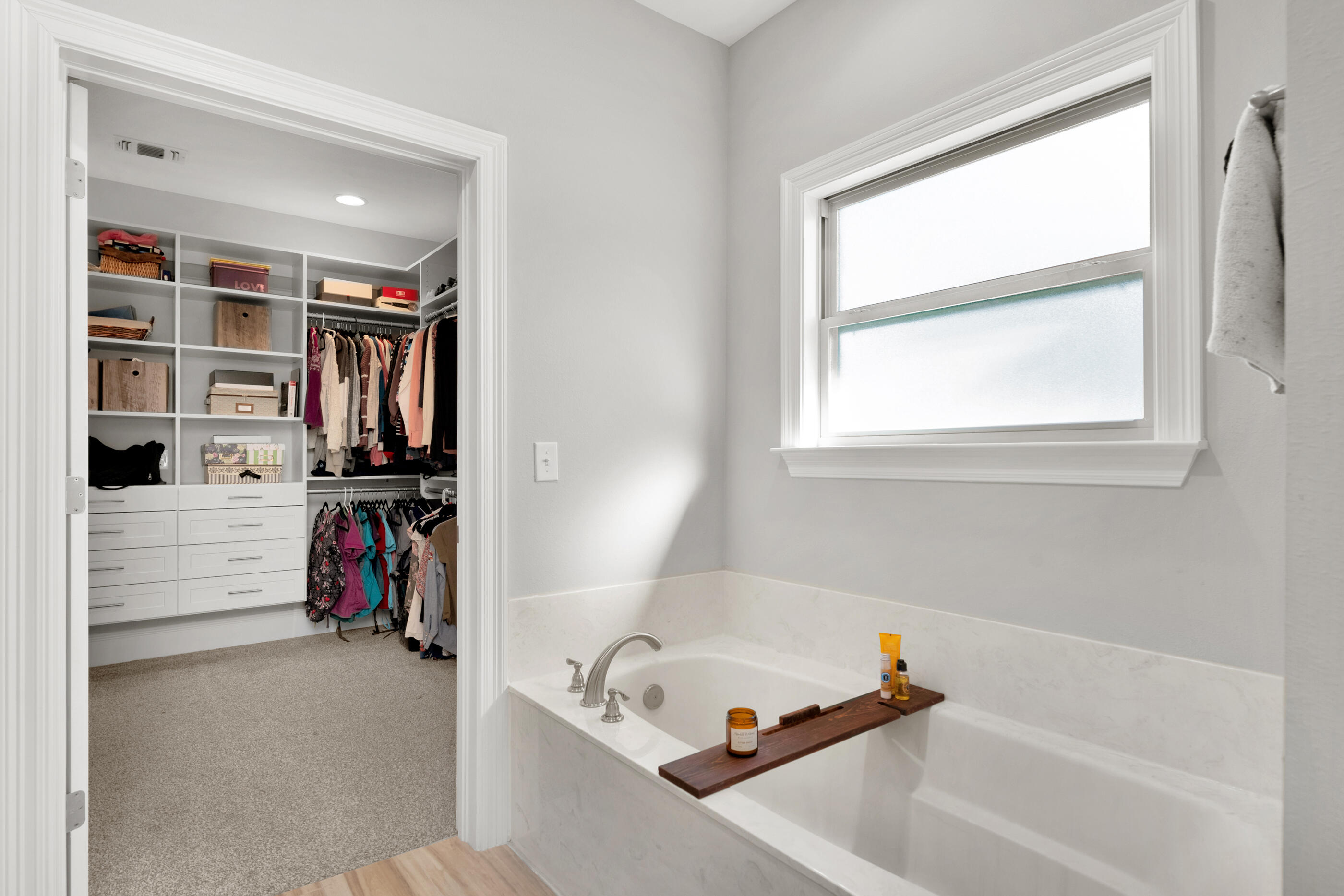 BAYOU POQUITO - Residential