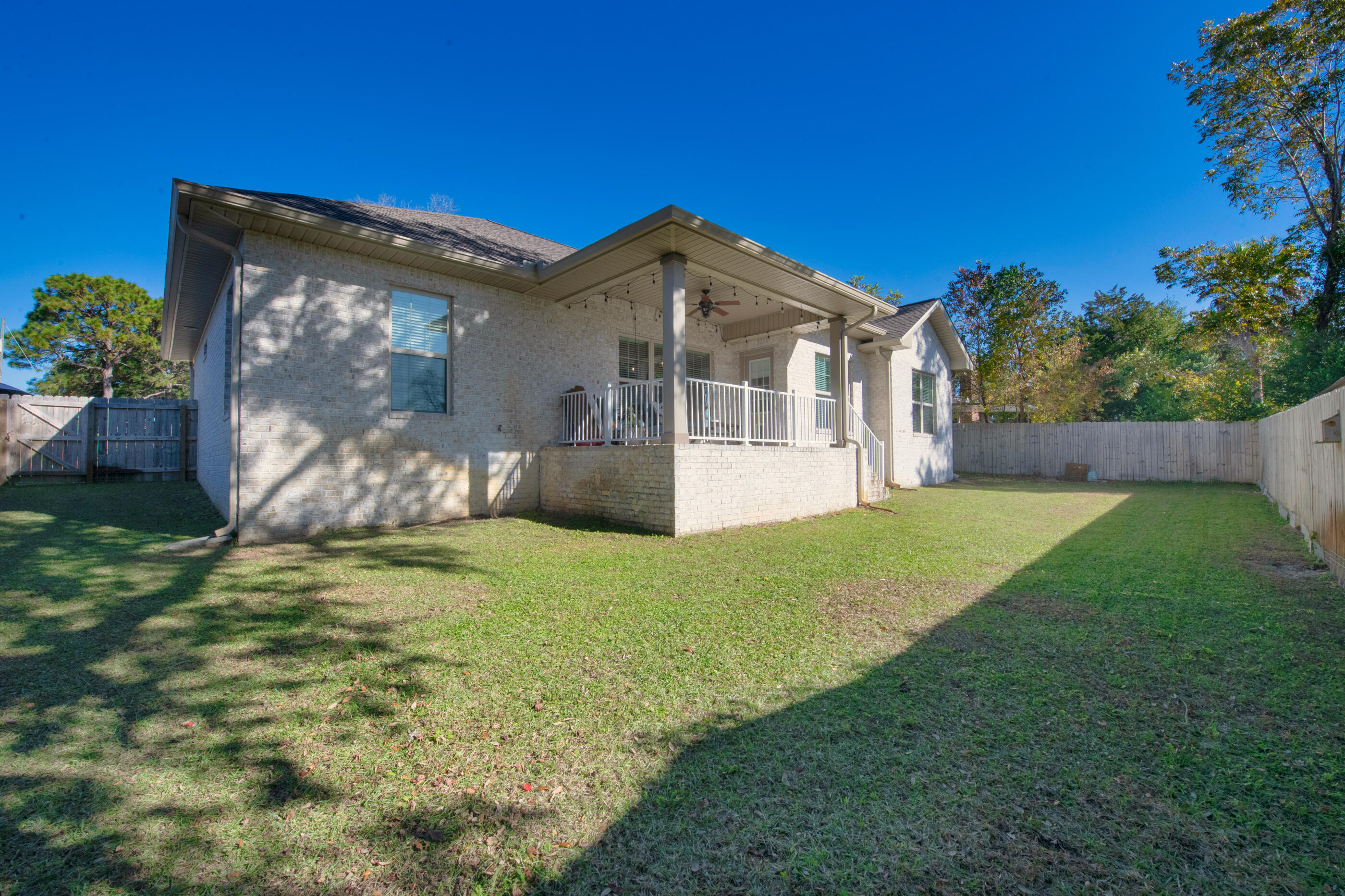 BAYOU POQUITO - Residential