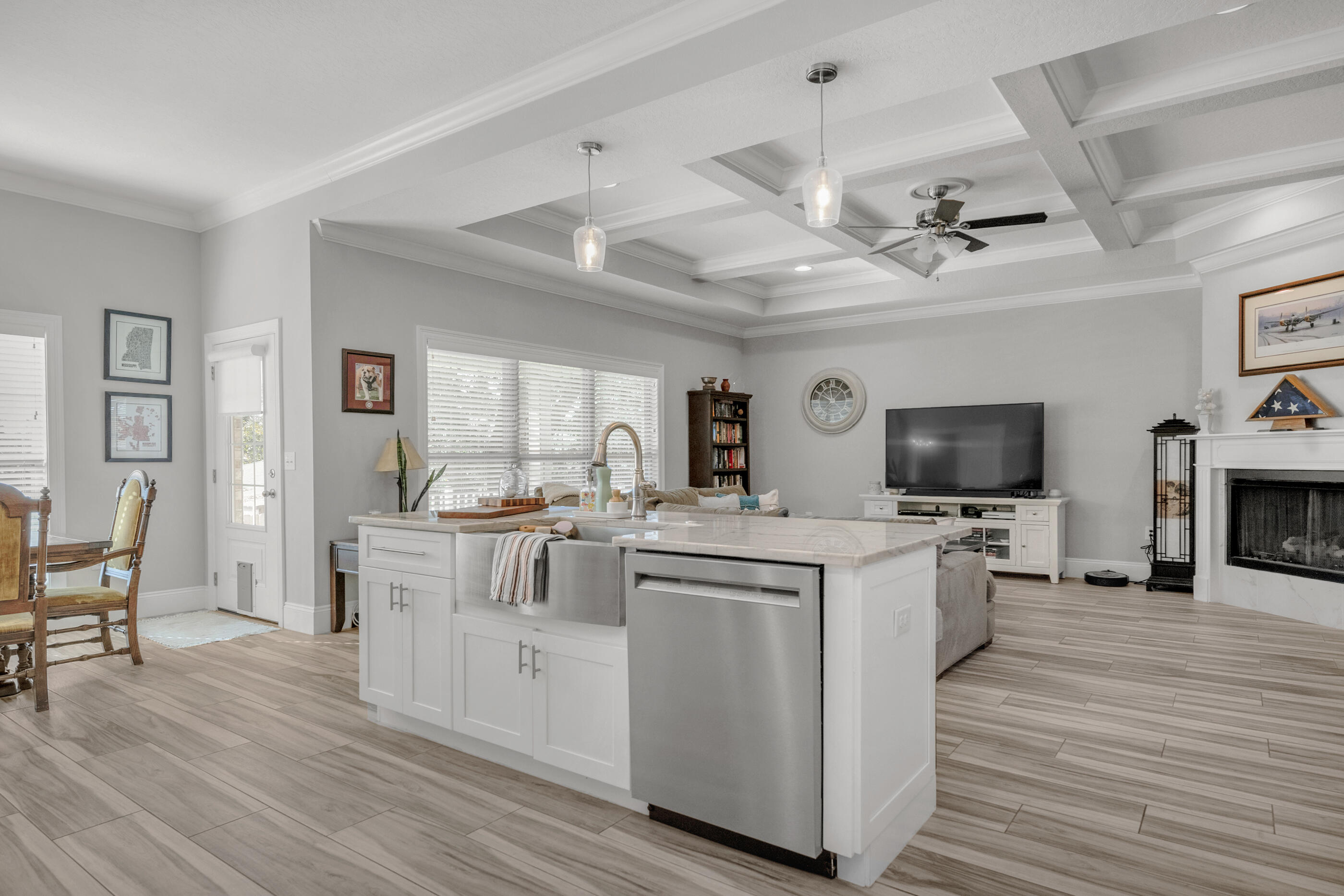 BAYOU POQUITO - Residential