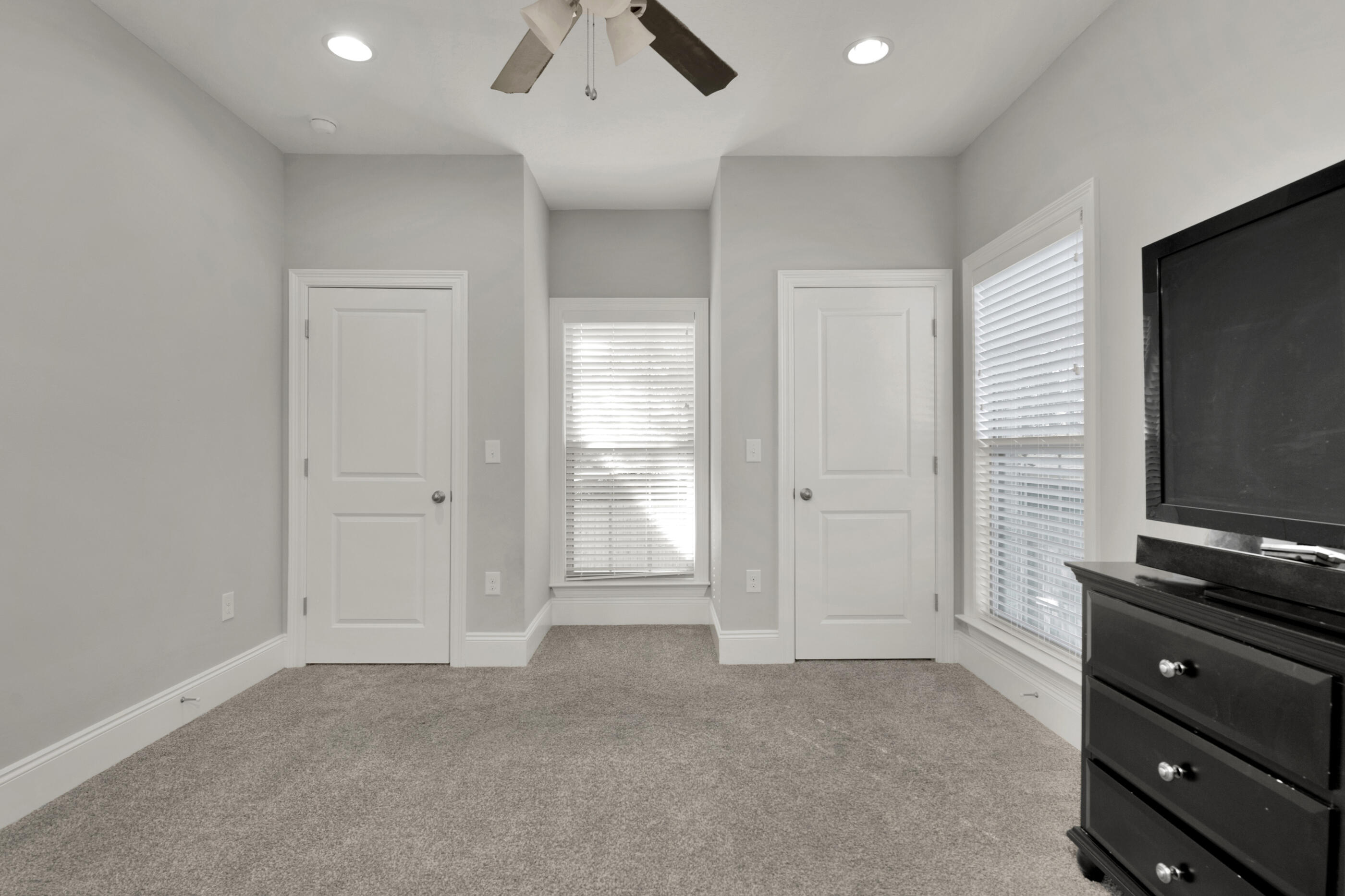 BAYOU POQUITO - Residential