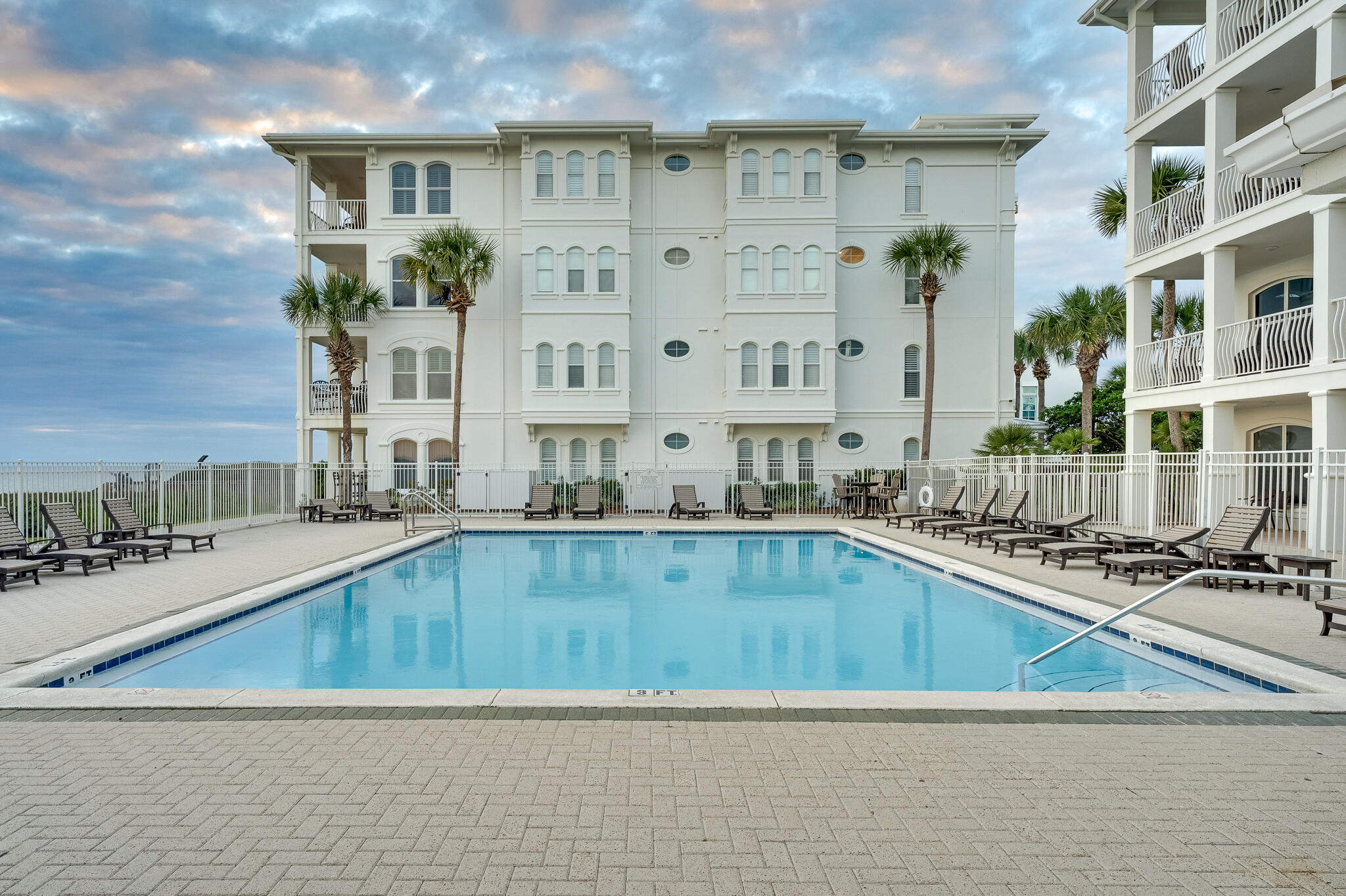 SUNSET BEACH - Residential