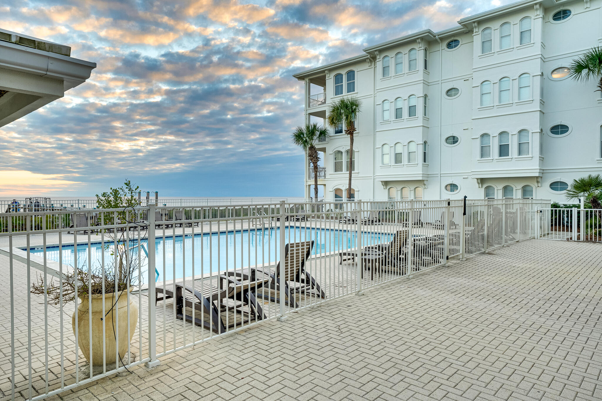 SUNSET BEACH - Residential