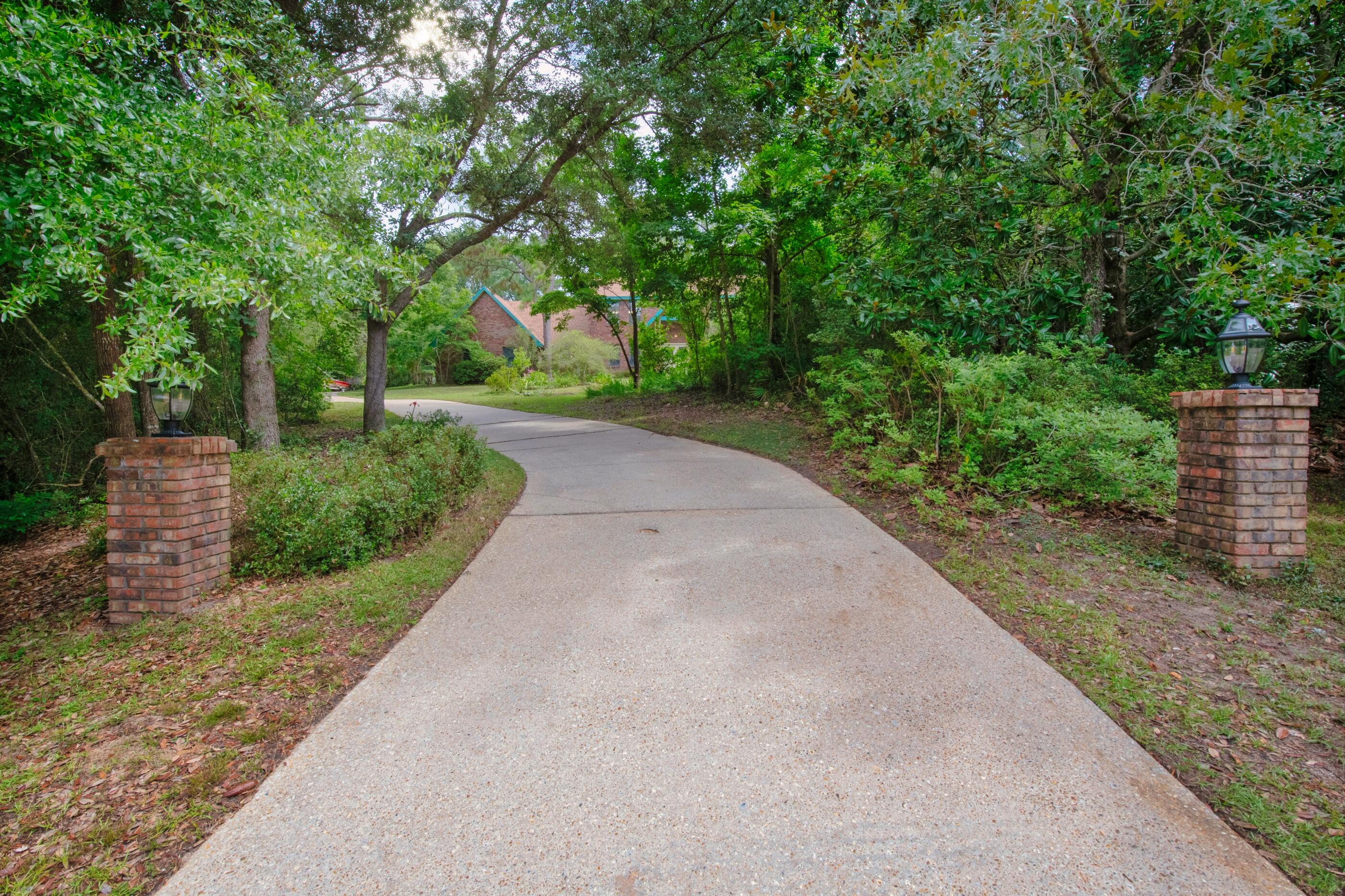 ROCKY BAYOU COUNTRY CLUB ESTATES 3 - Residential