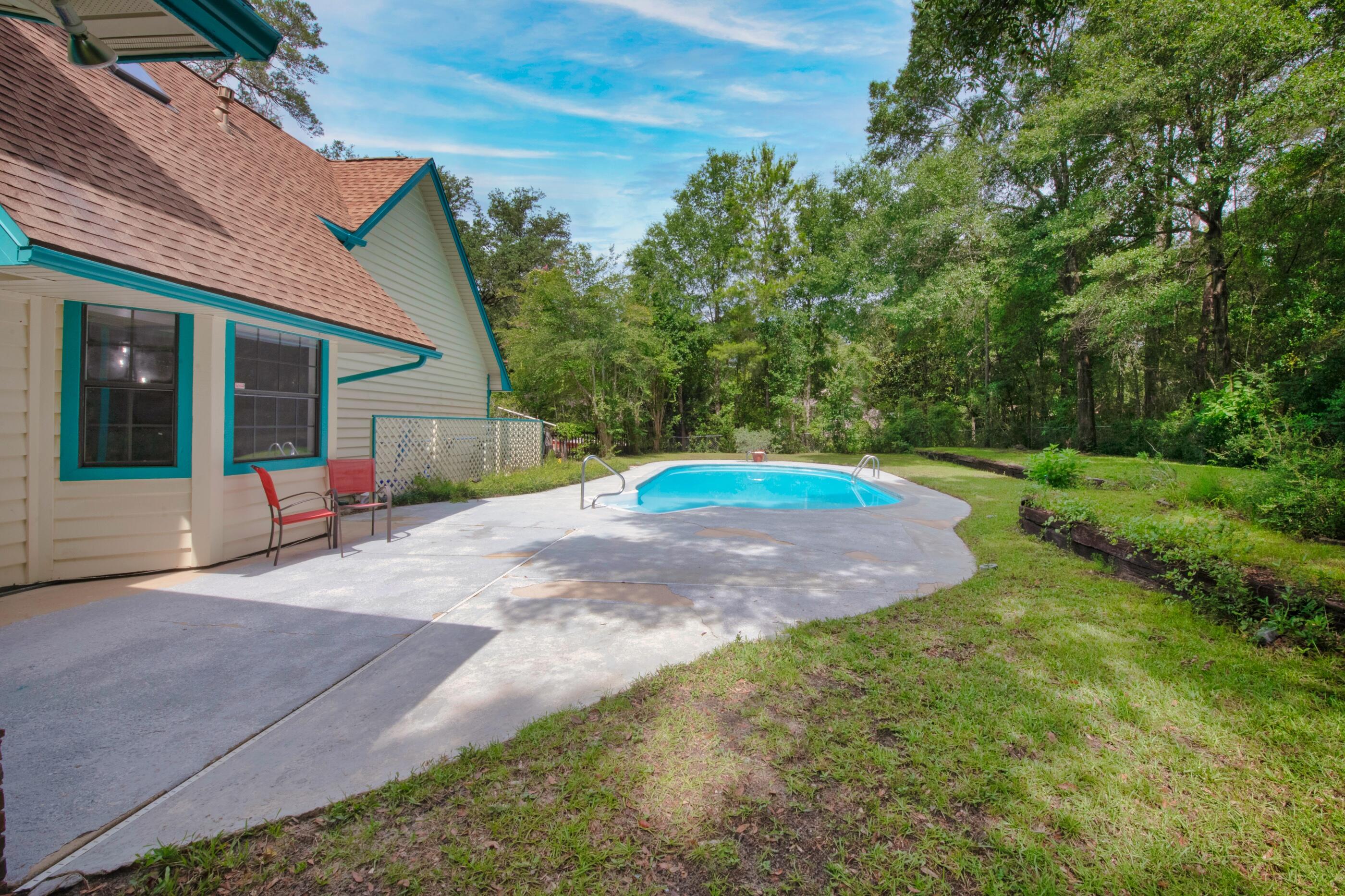 ROCKY BAYOU COUNTRY CLUB ESTATES 3 - Residential